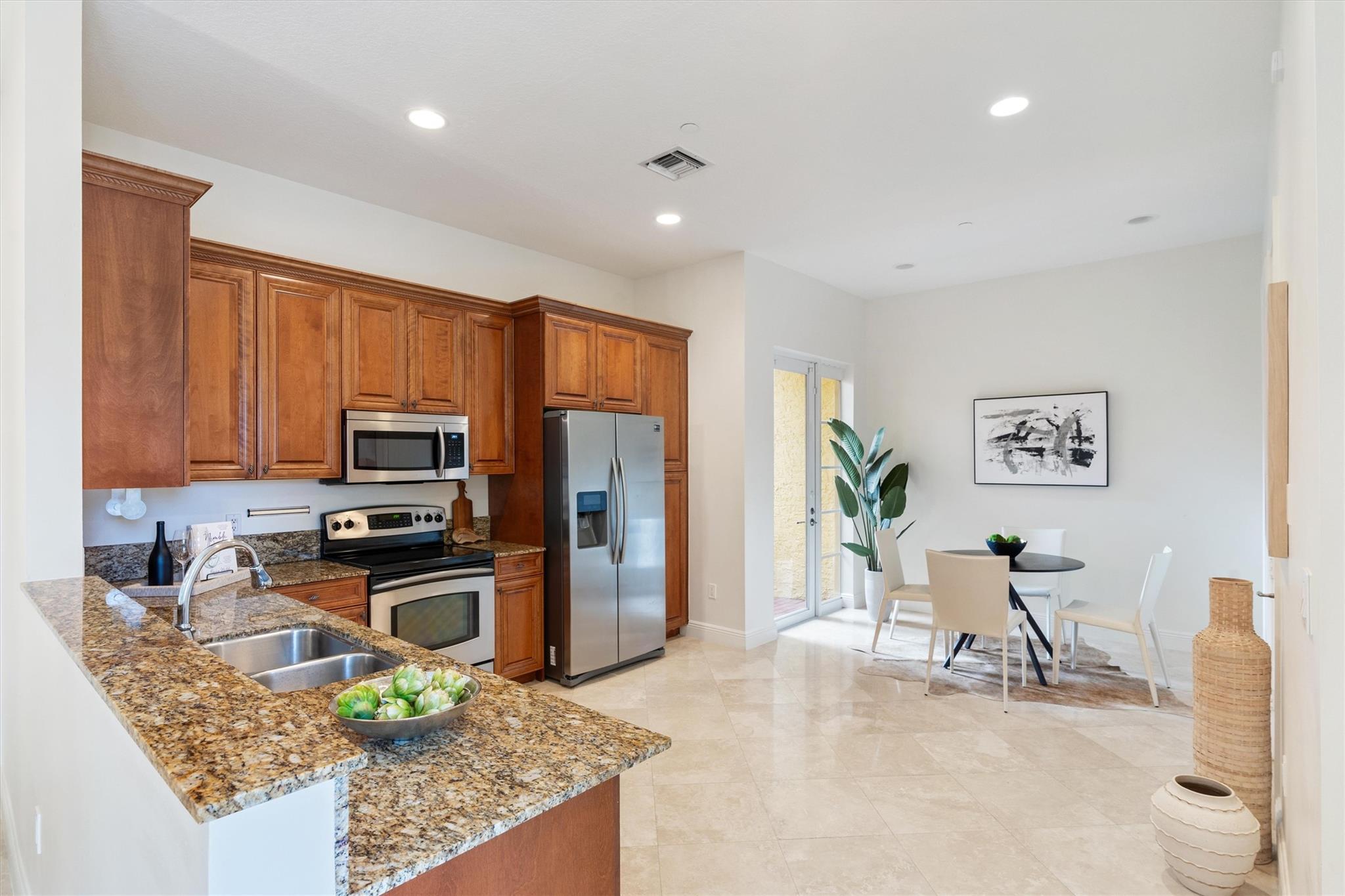 506 SE 7th St 306