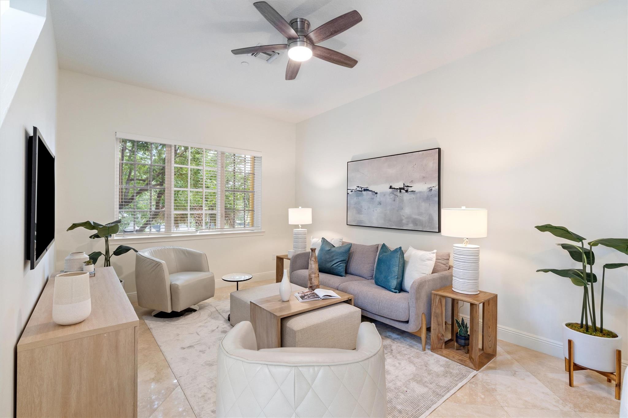 506 SE 7th St 306
