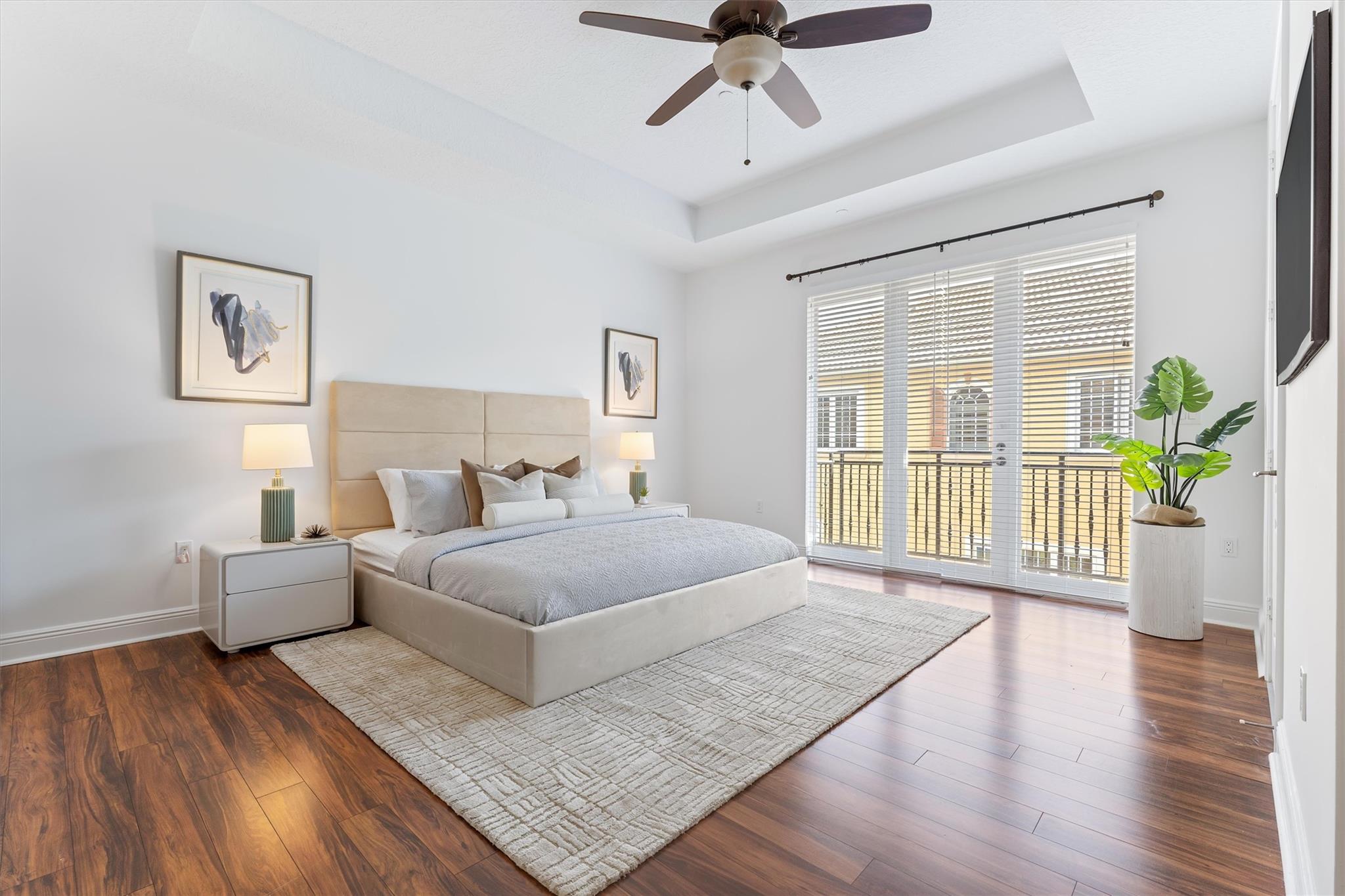 500 SE 7th St 102