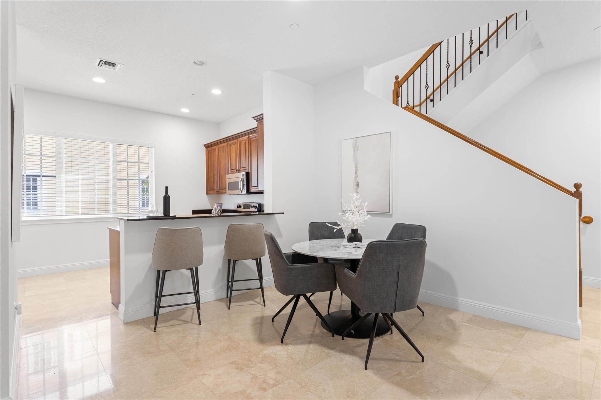 500 SE 7th St 102