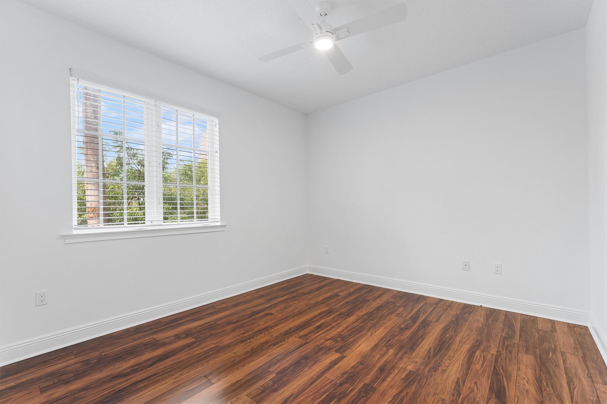 500 SE 7th St 102