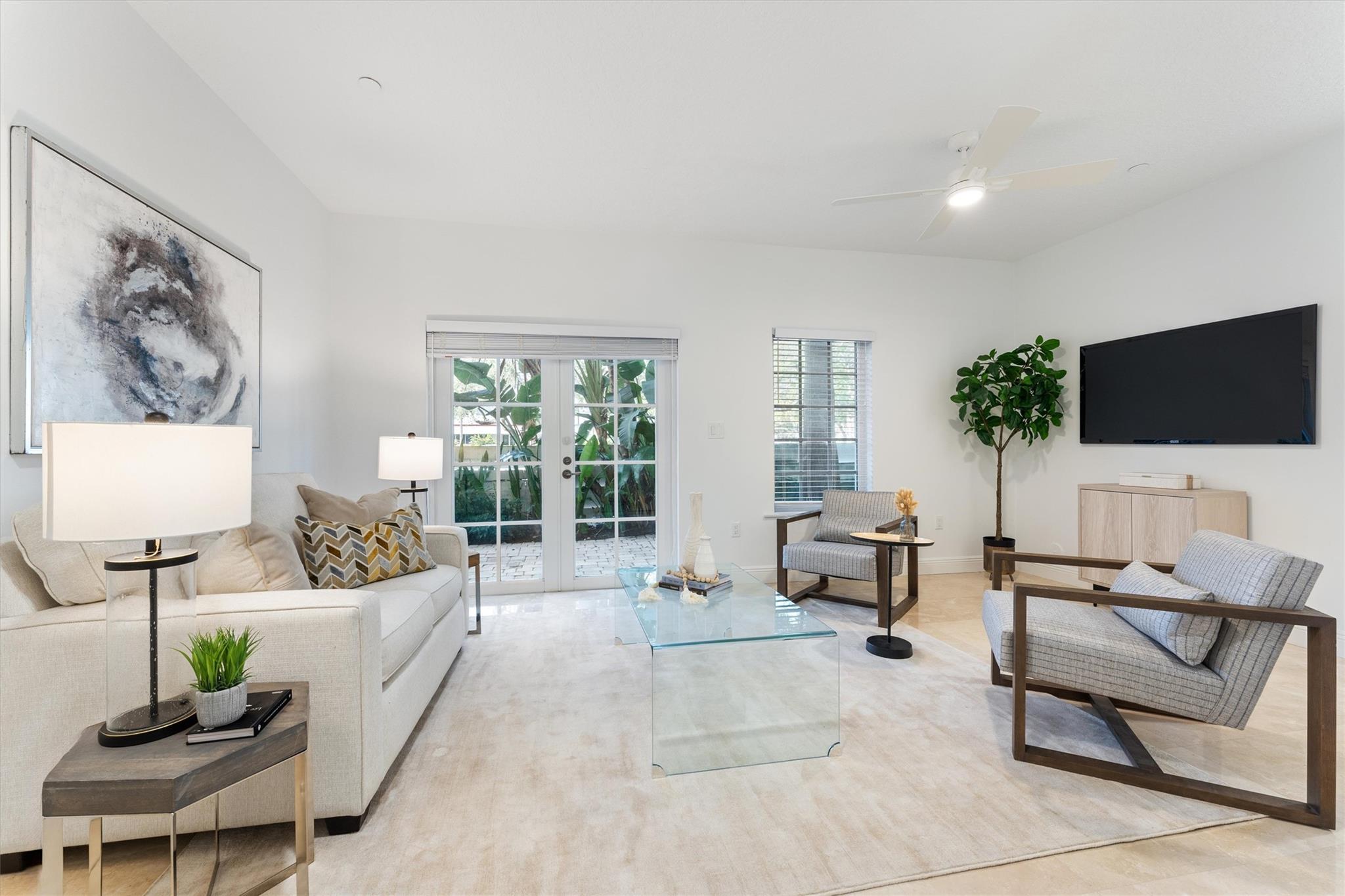 500 SE 7th St 102