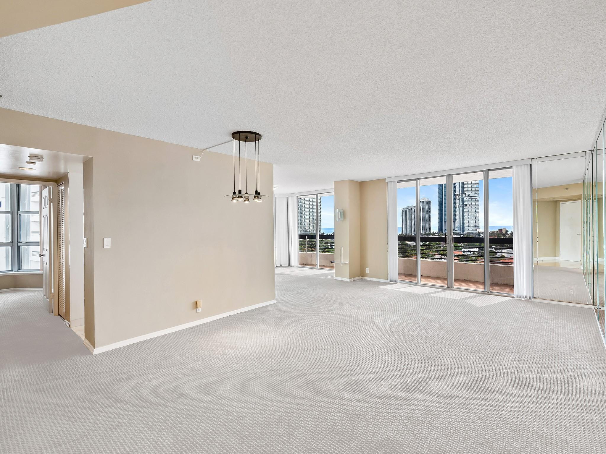 19101 Mystic Pointe Dr 1208