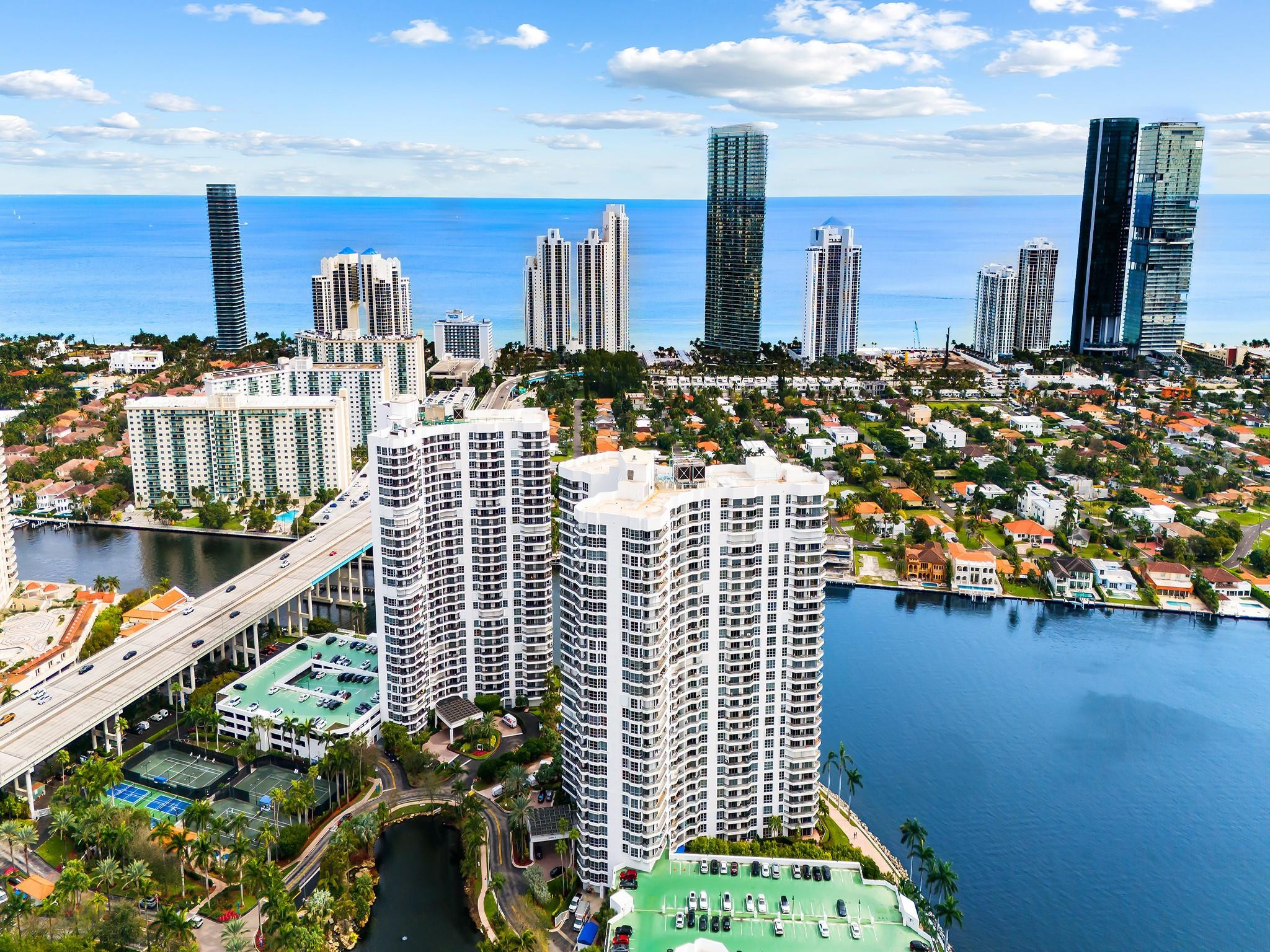 19101 Mystic Pointe Dr 1208