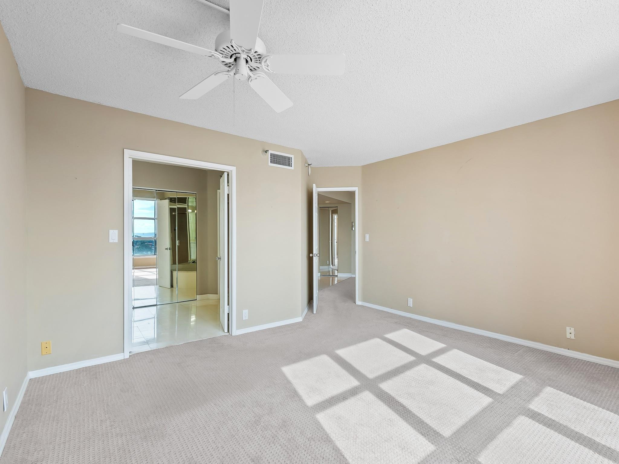 19101 Mystic Pointe Dr 1208