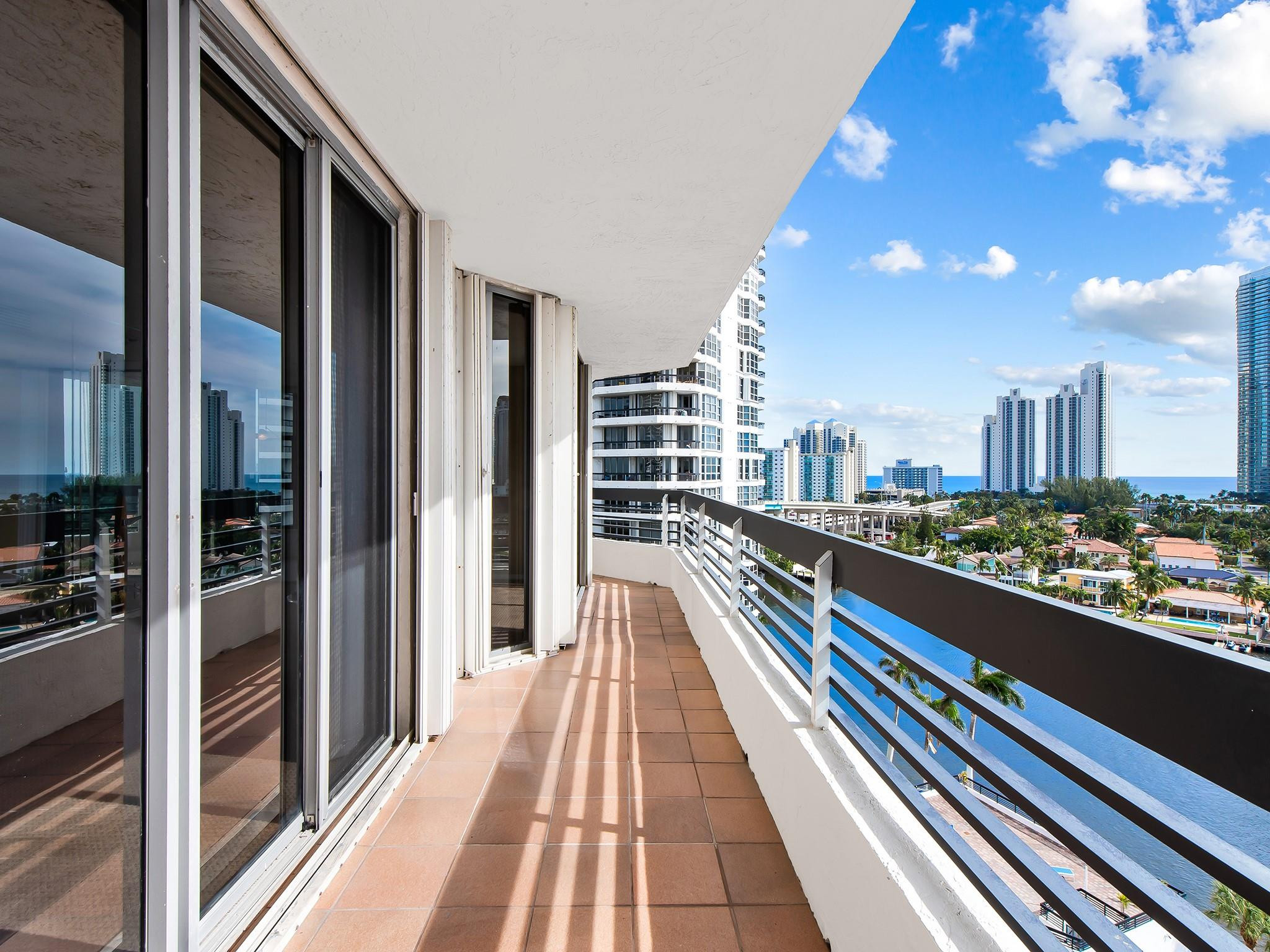 19101 Mystic Pointe Dr 1208