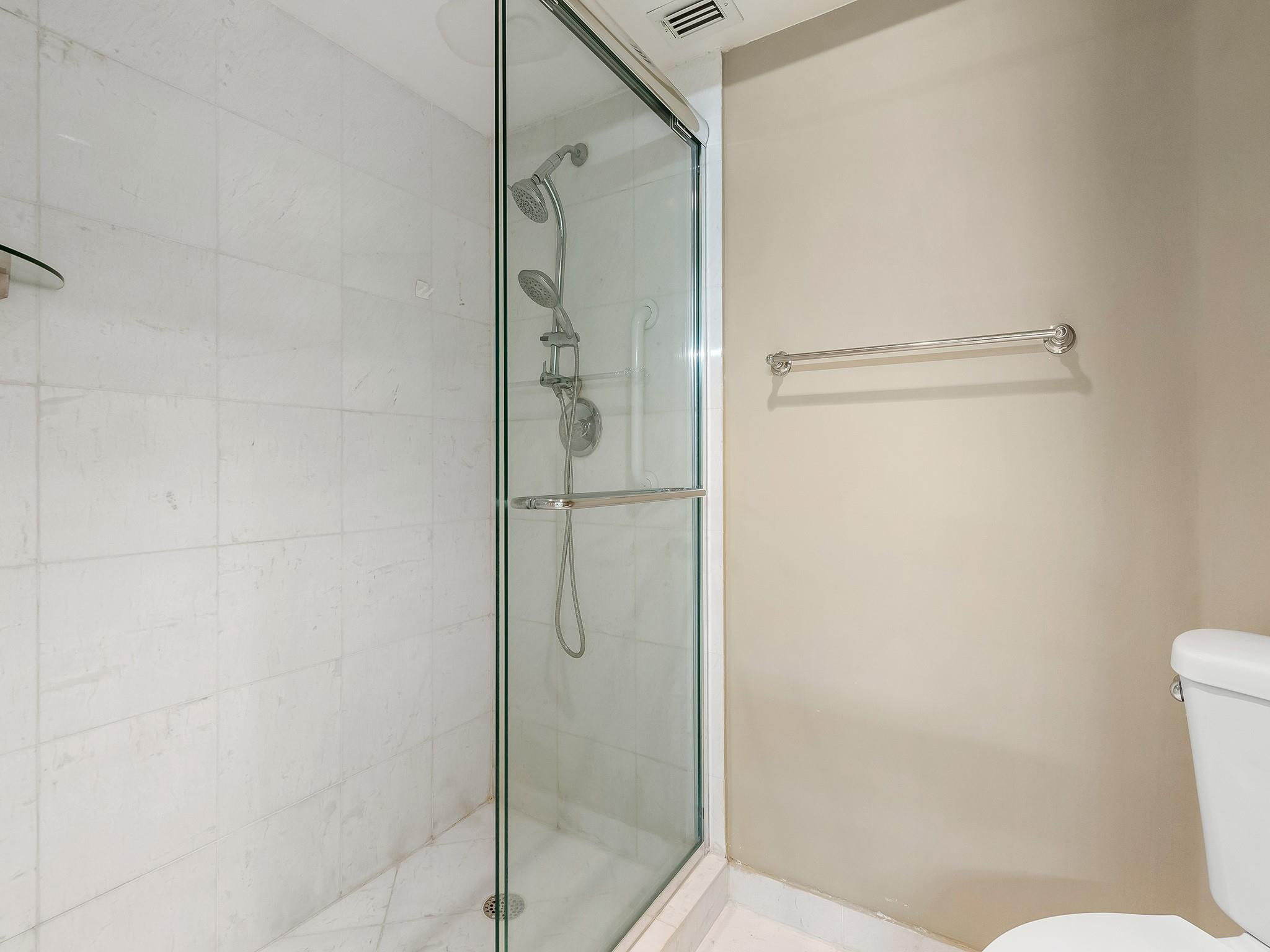 19101 Mystic Pointe Dr 1208