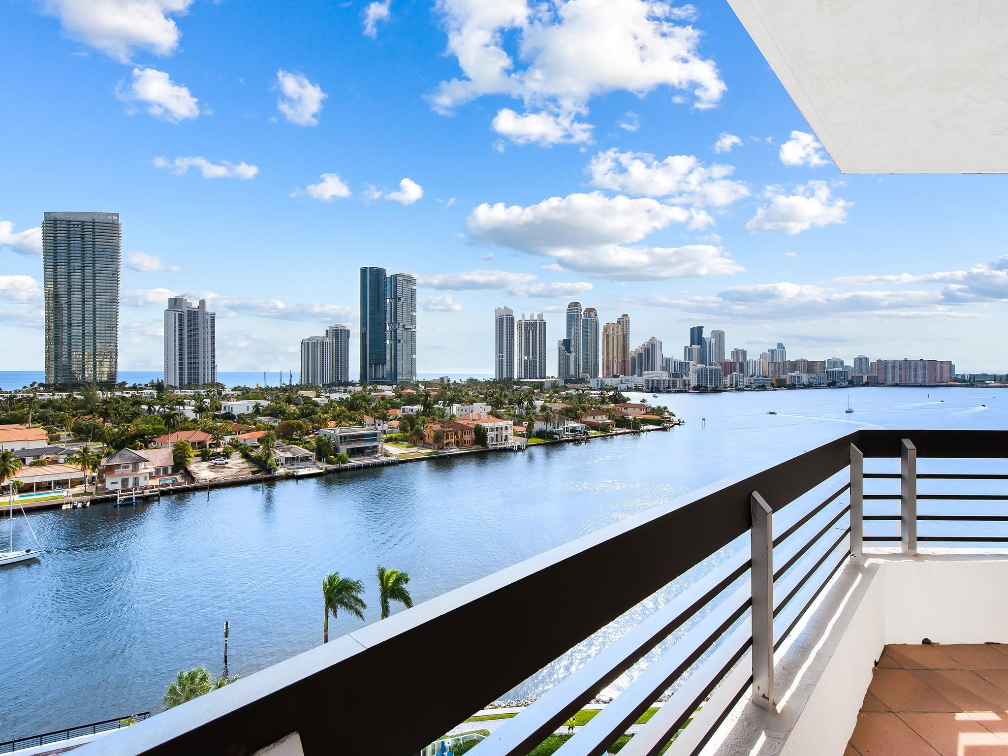 19101 Mystic Pointe Dr 1208