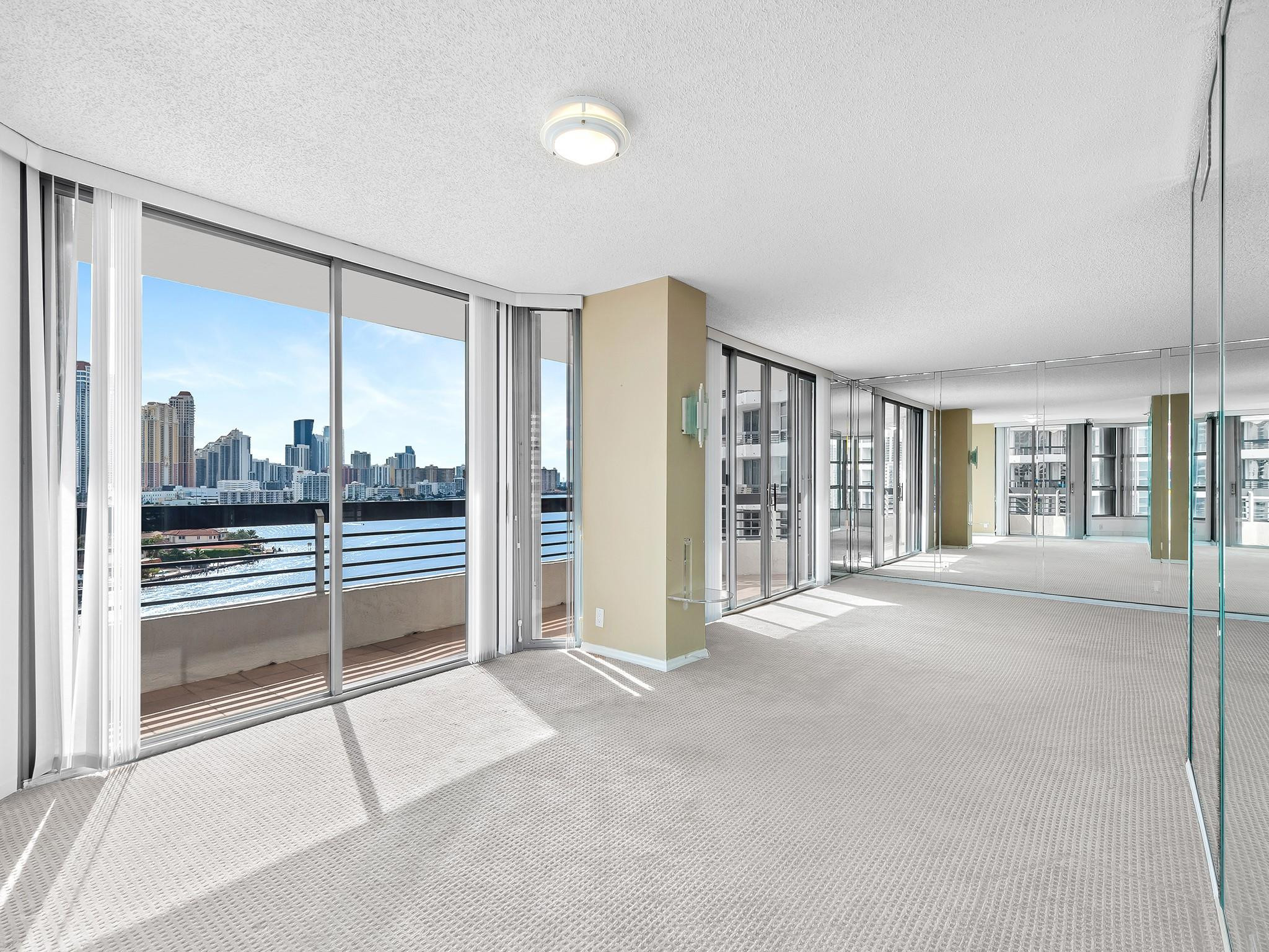 19101 Mystic Pointe Dr 1208