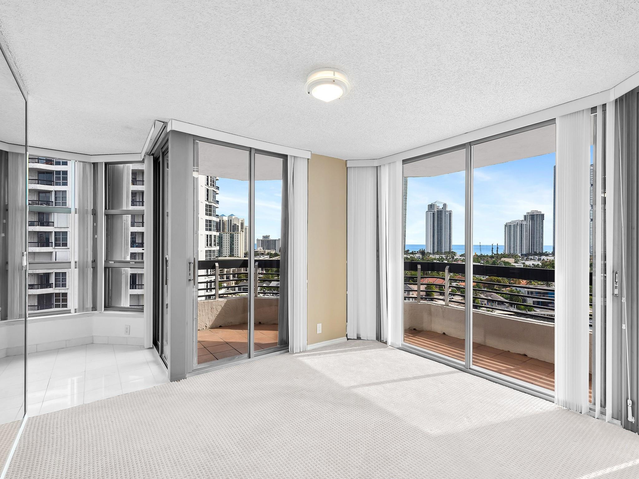 19101 Mystic Pointe Dr 1208