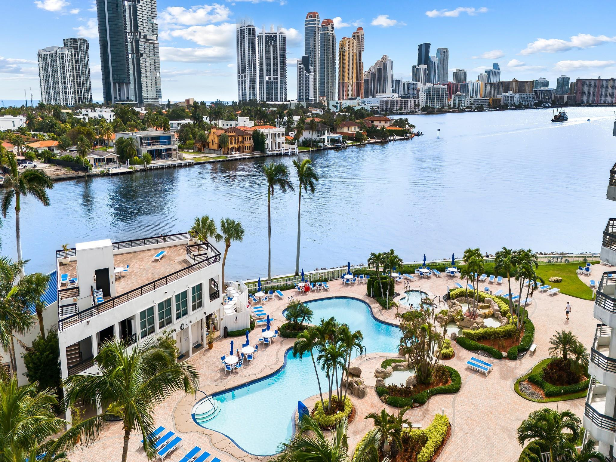 19101 Mystic Pointe Dr 1208