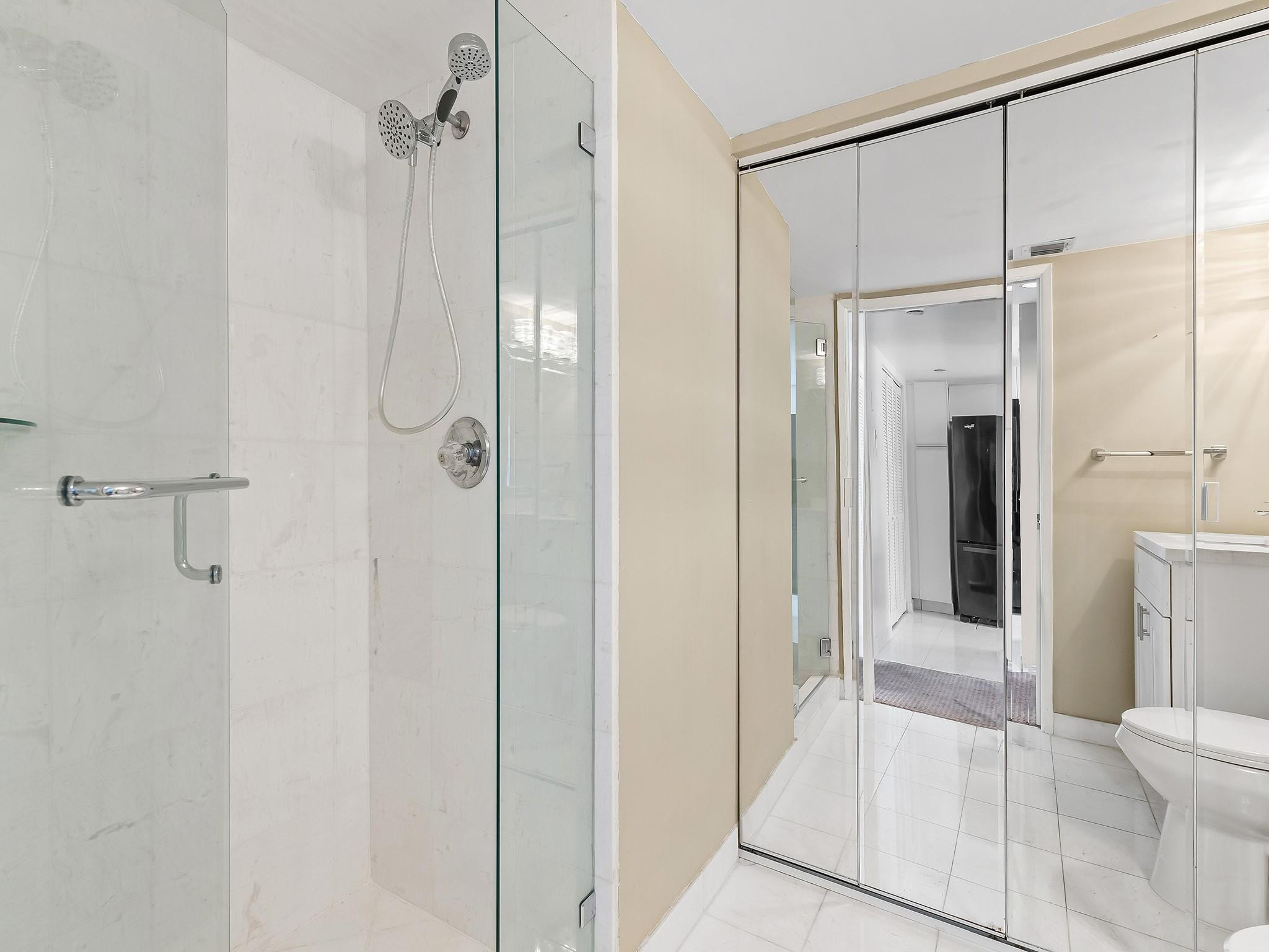 19101 Mystic Pointe Dr 1208