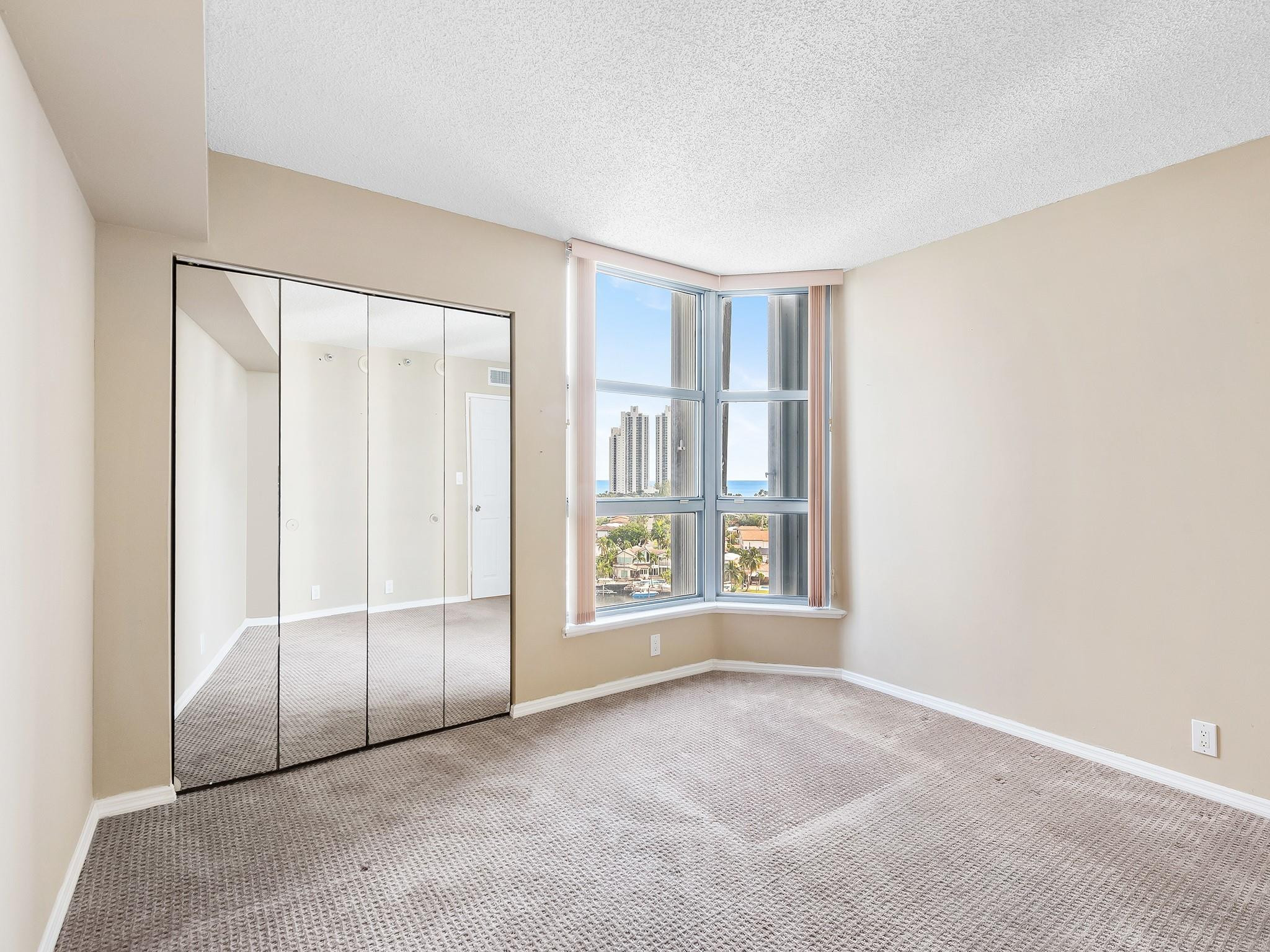 19101 Mystic Pointe Dr 1208