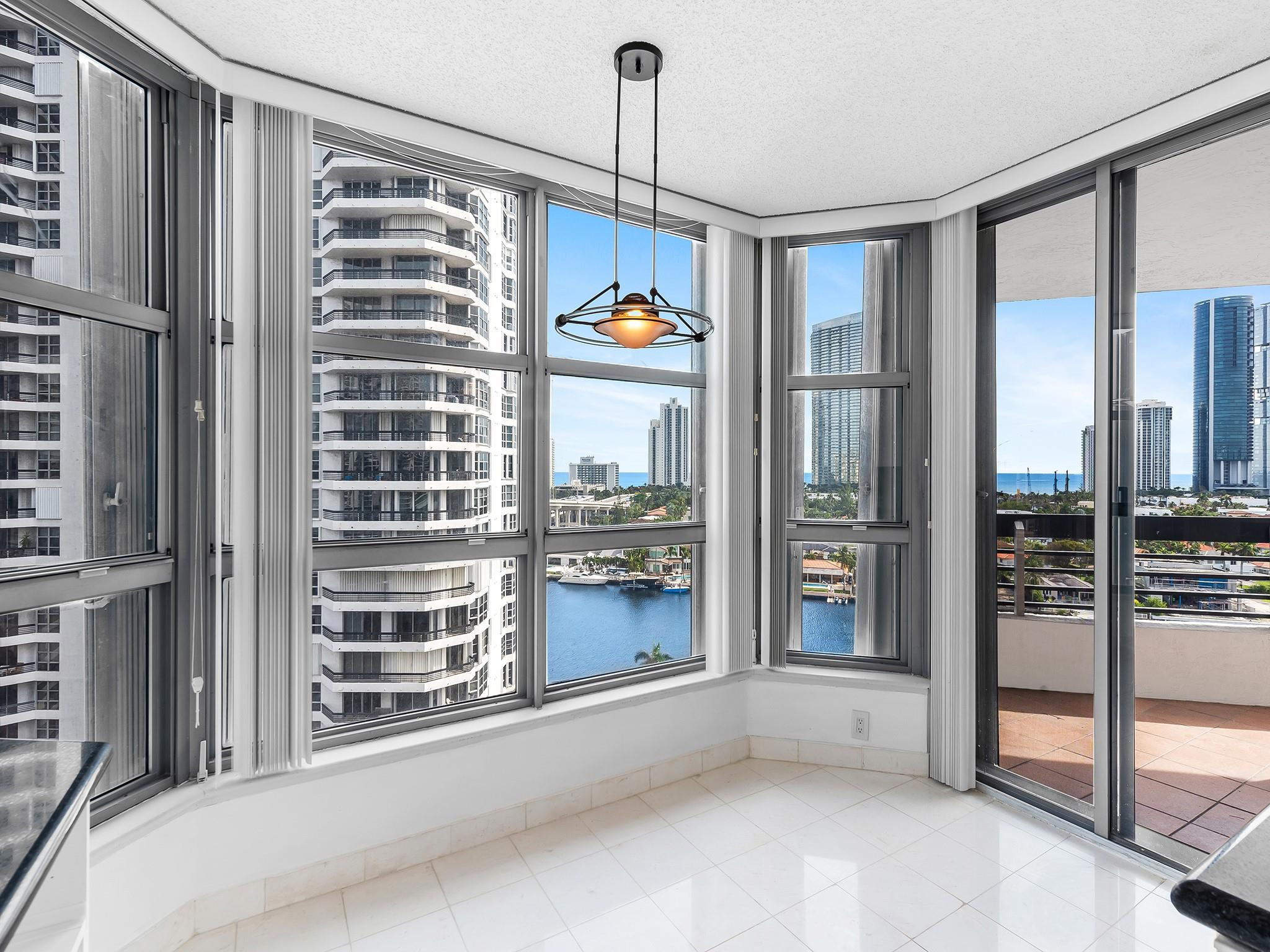 19101 Mystic Pointe Dr 1208