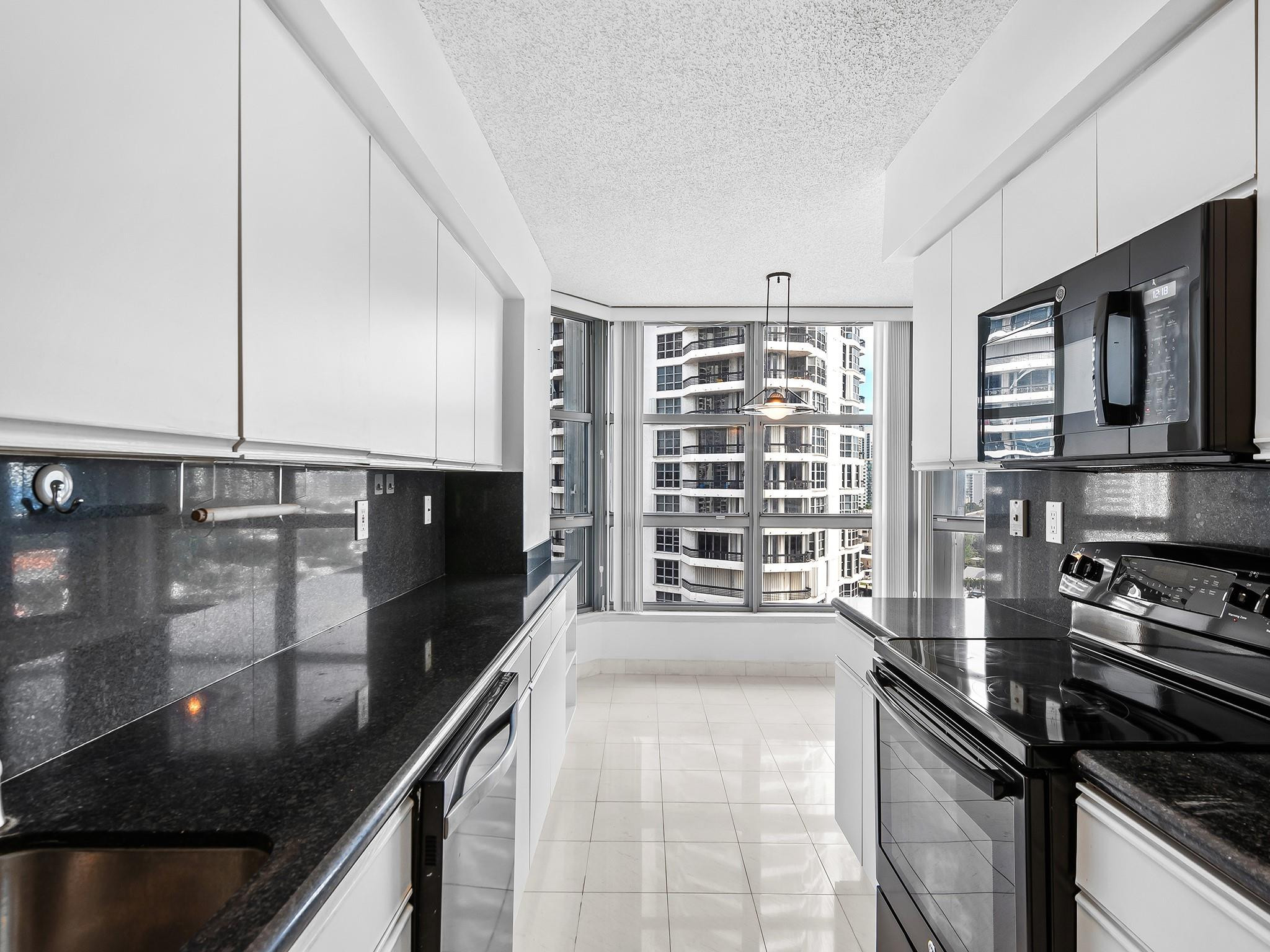 19101 Mystic Pointe Dr 1208