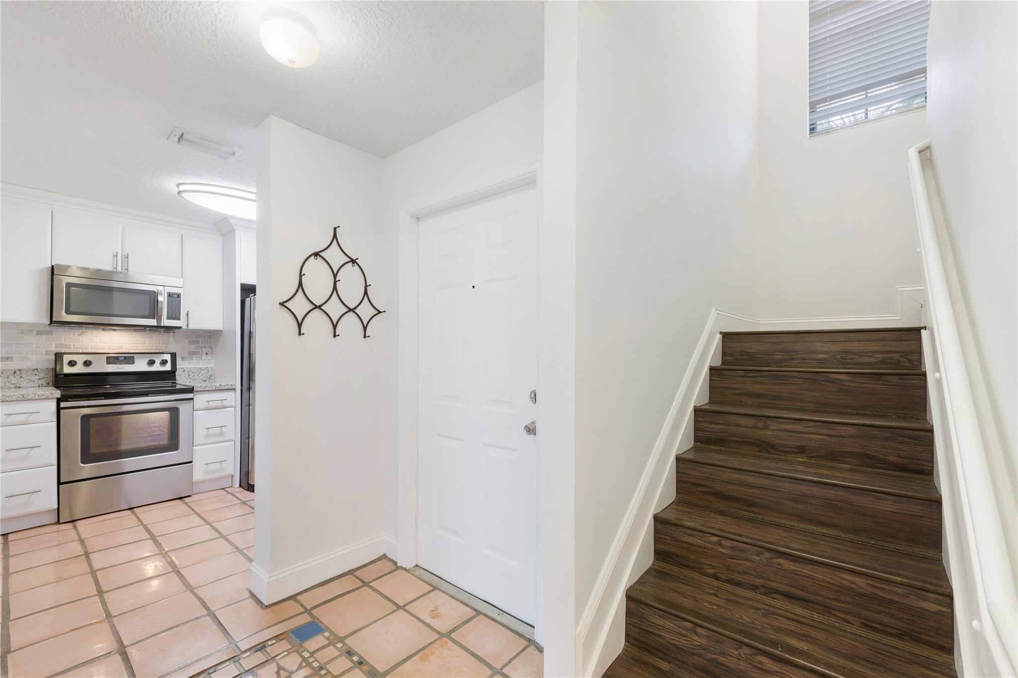 222 City View Dr