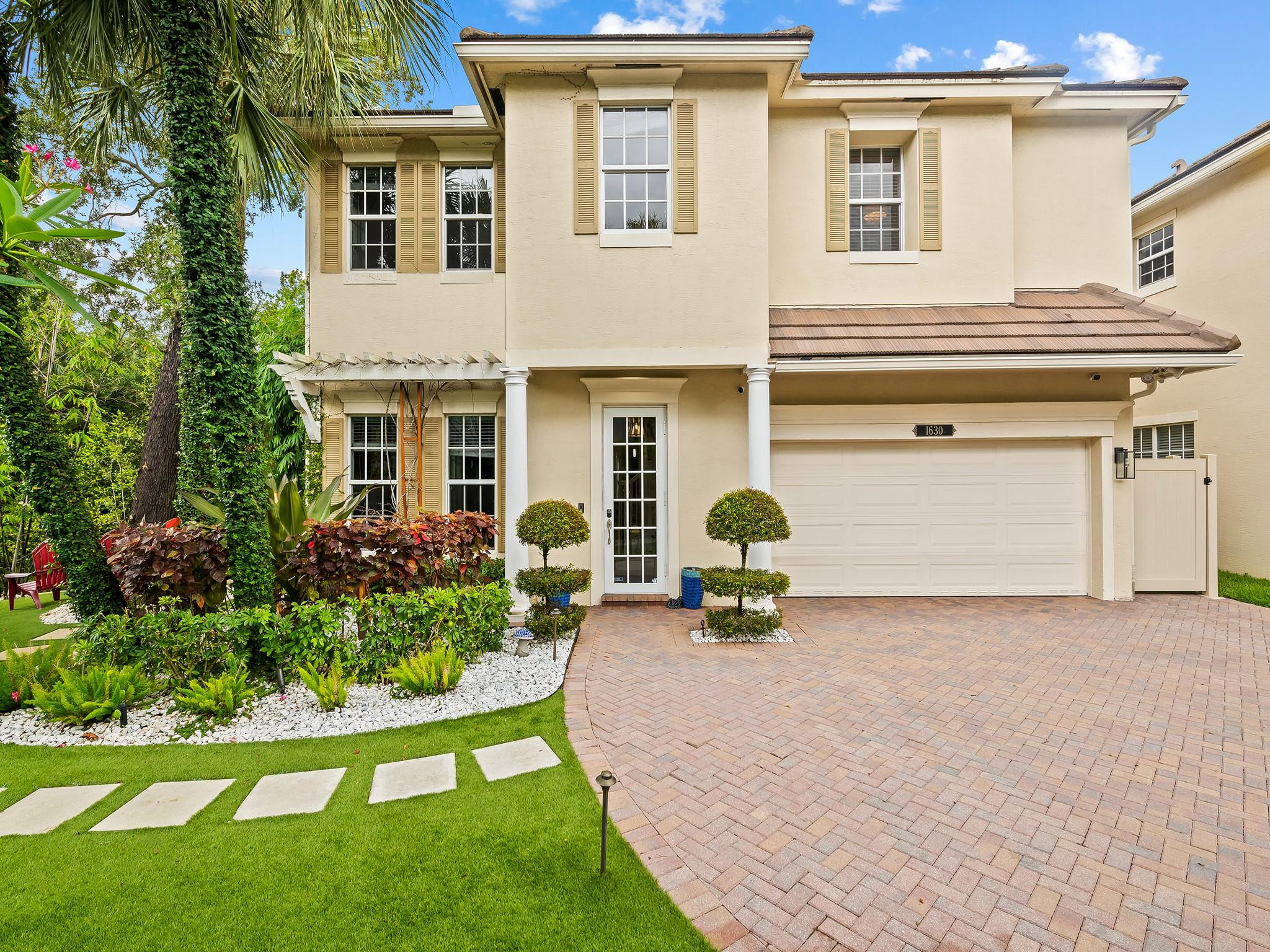 1630 SW 23rd St