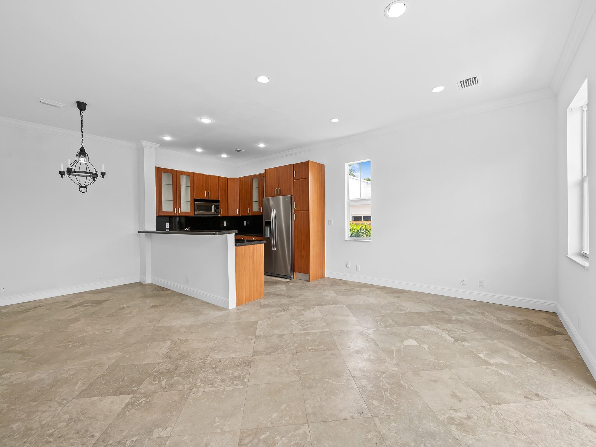 802 SW 13th St 802