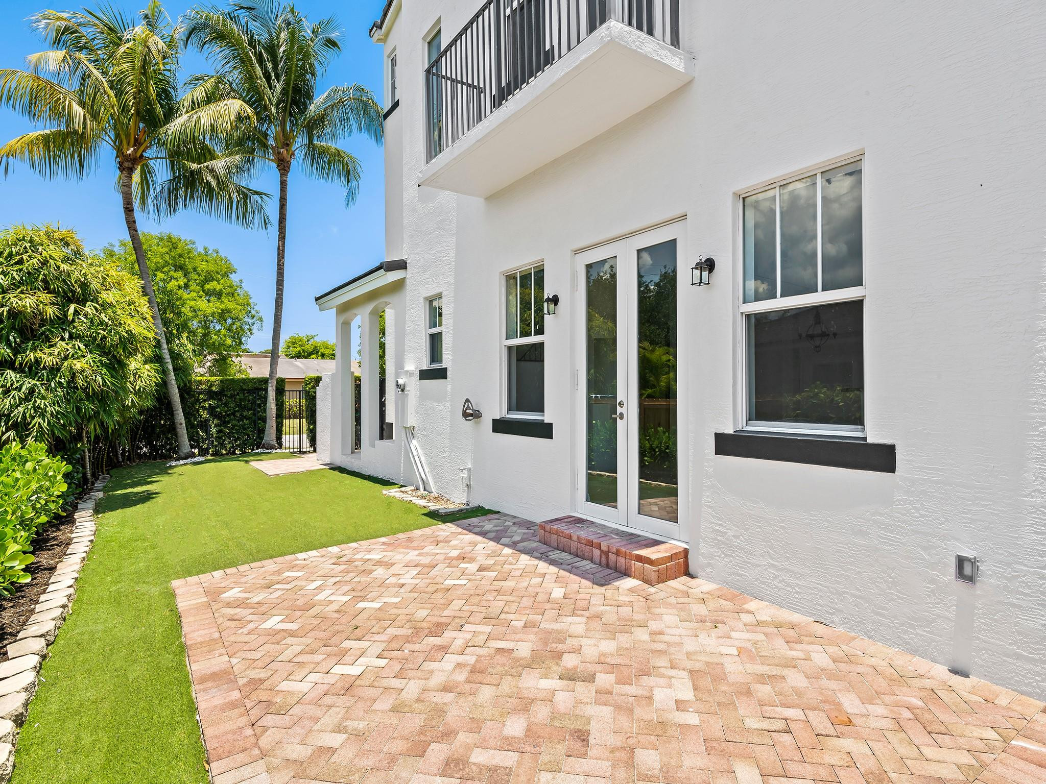802 SW 13th St 802
