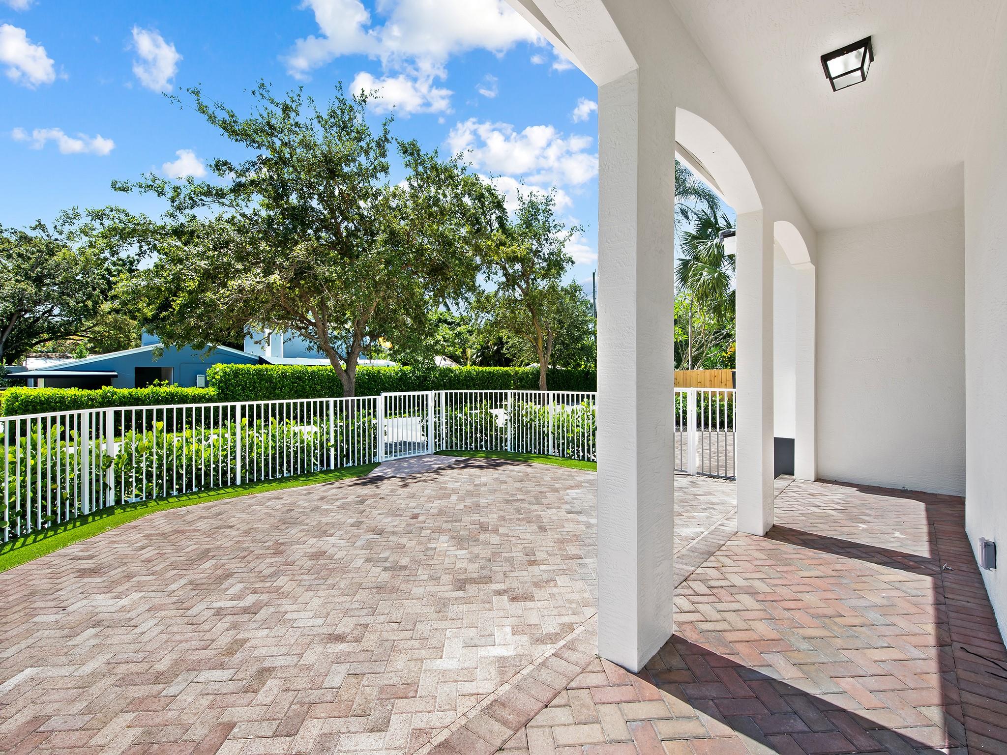 1301 SW 8th Ave 1301