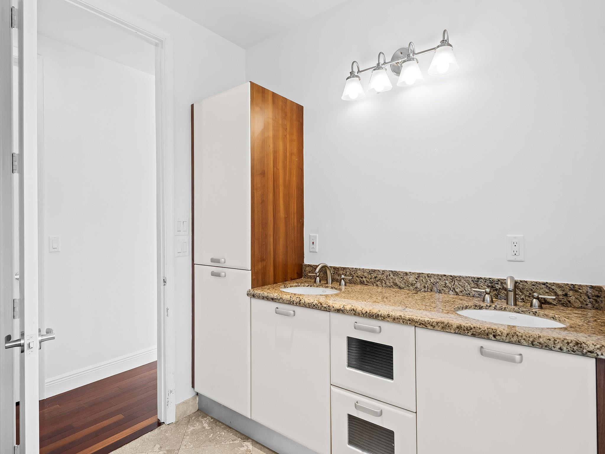 1301 SW 8th Ave 1301