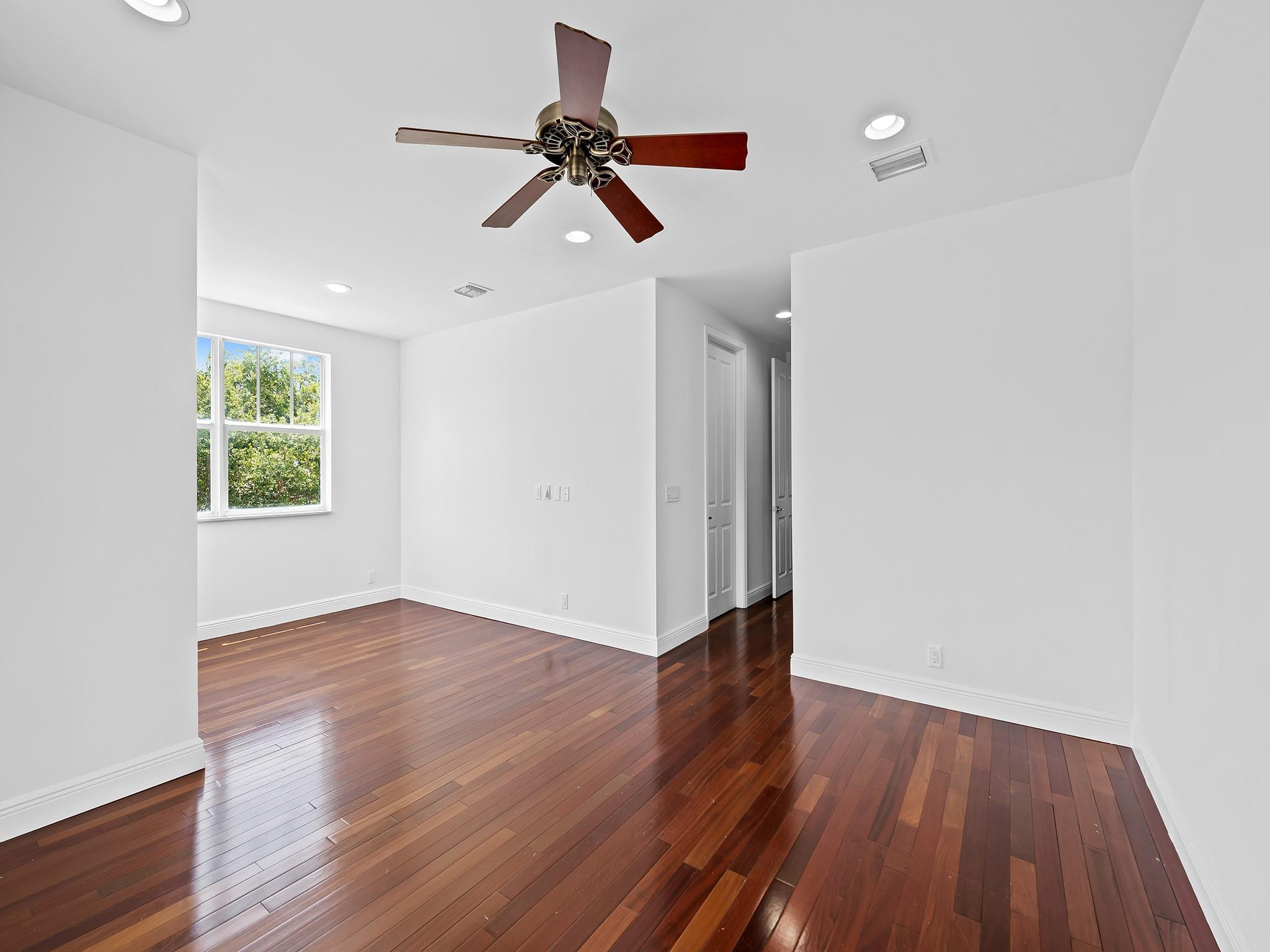 1301 SW 8th Ave 1301