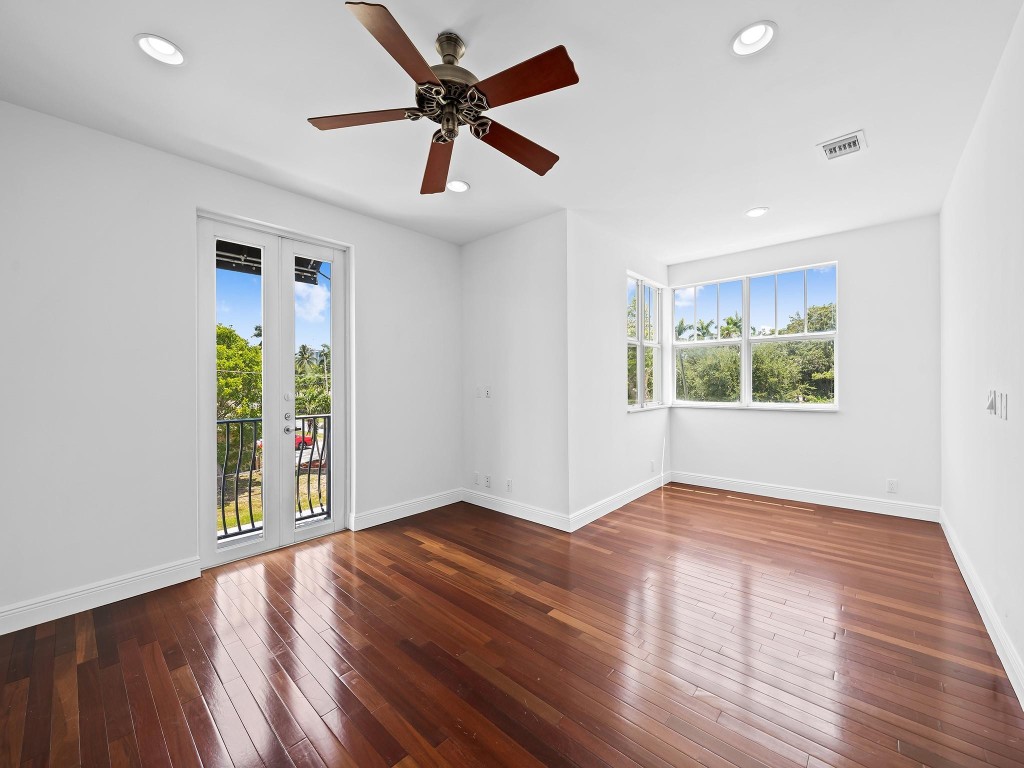 1301 SW 8th Ave 1301