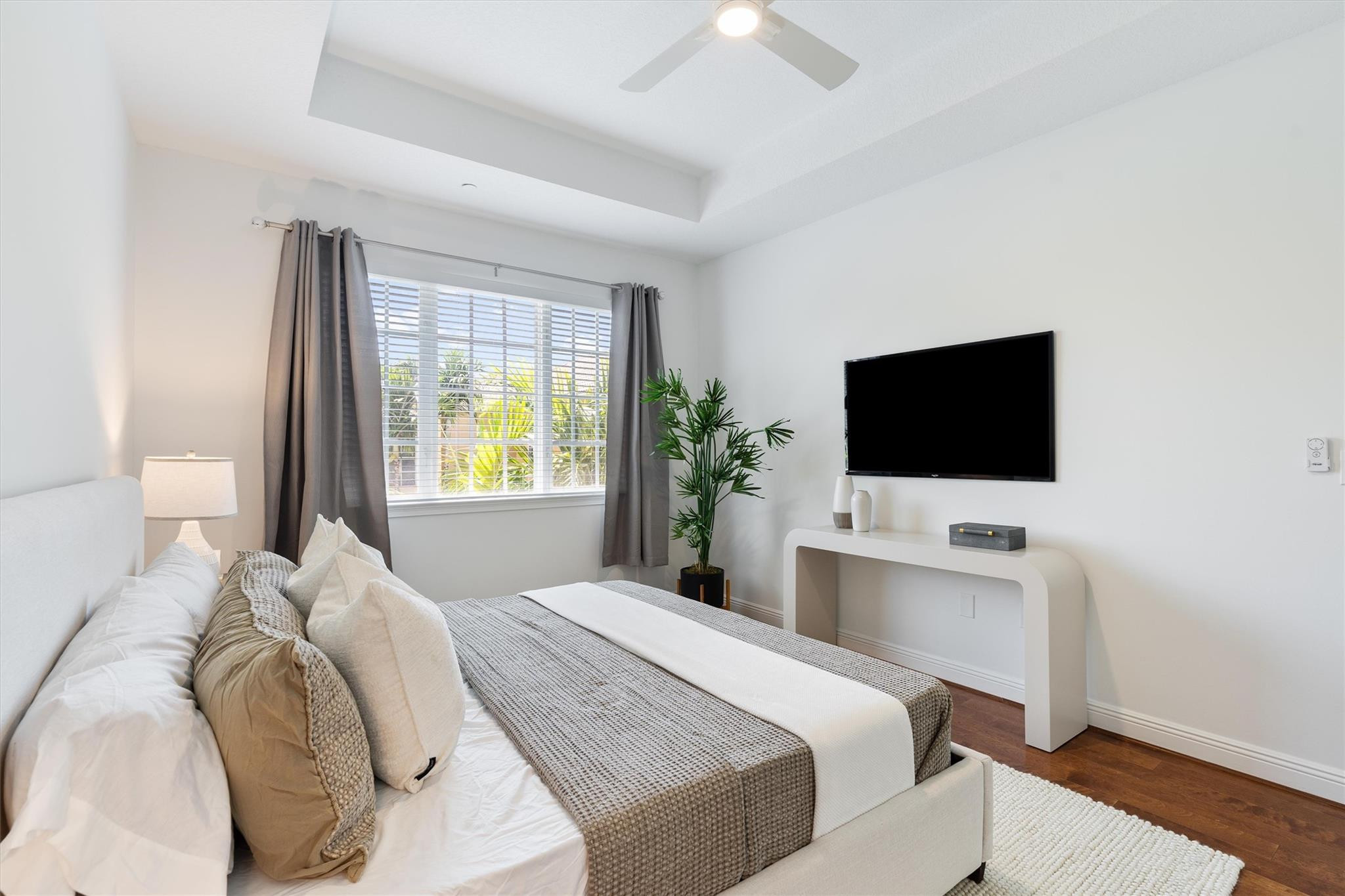 504 S 7th St 203