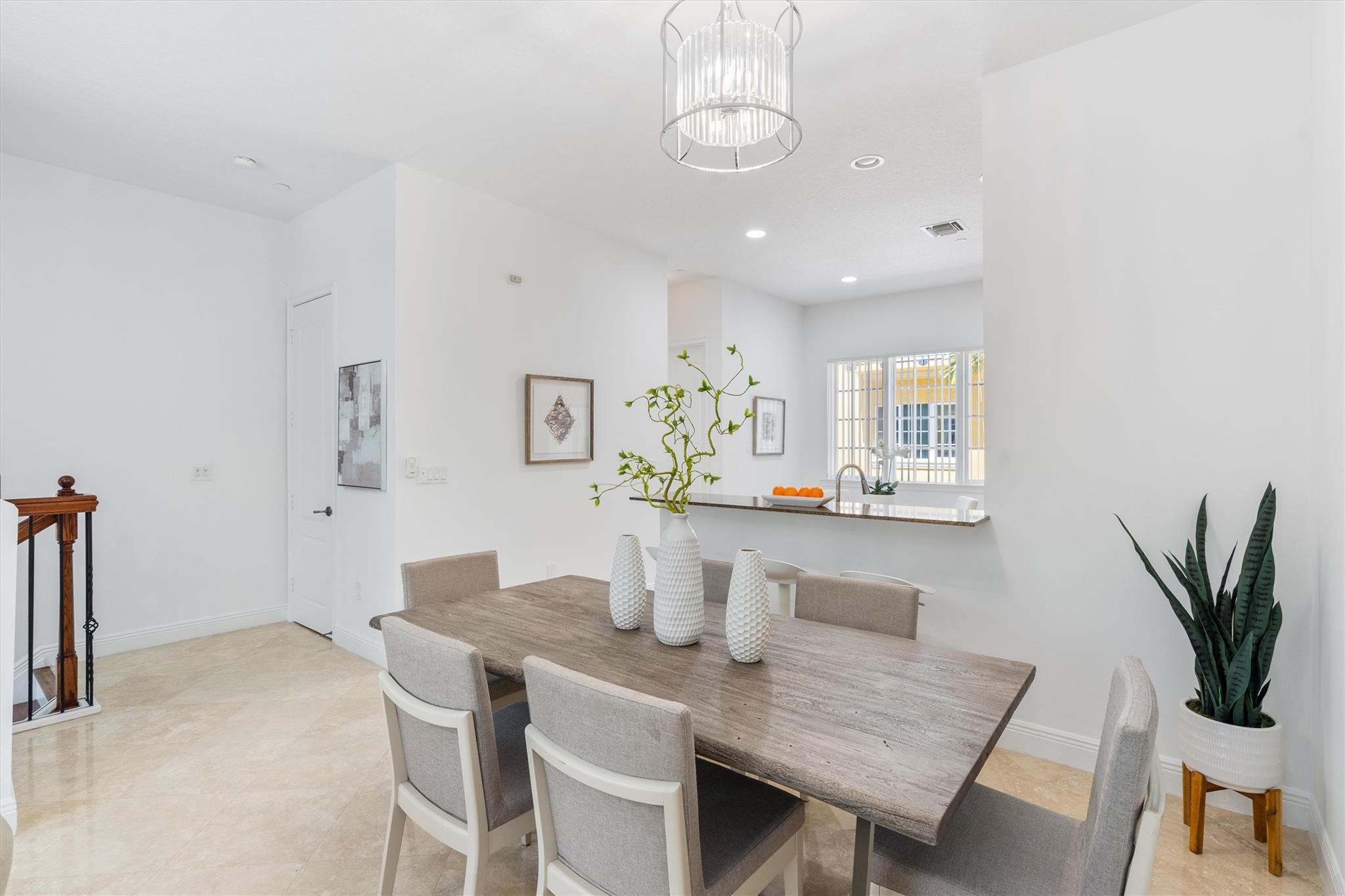 504 S 7th St 203