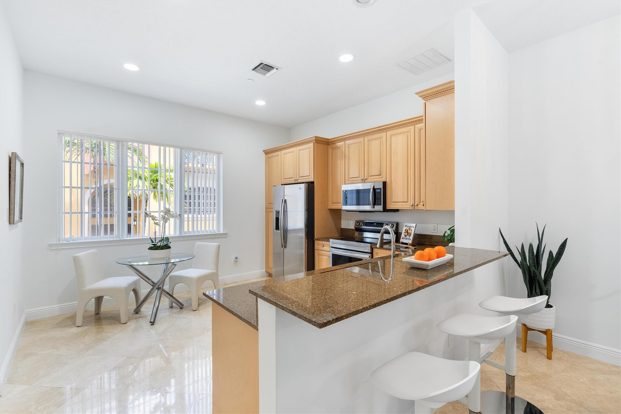 504 S 7th St 203