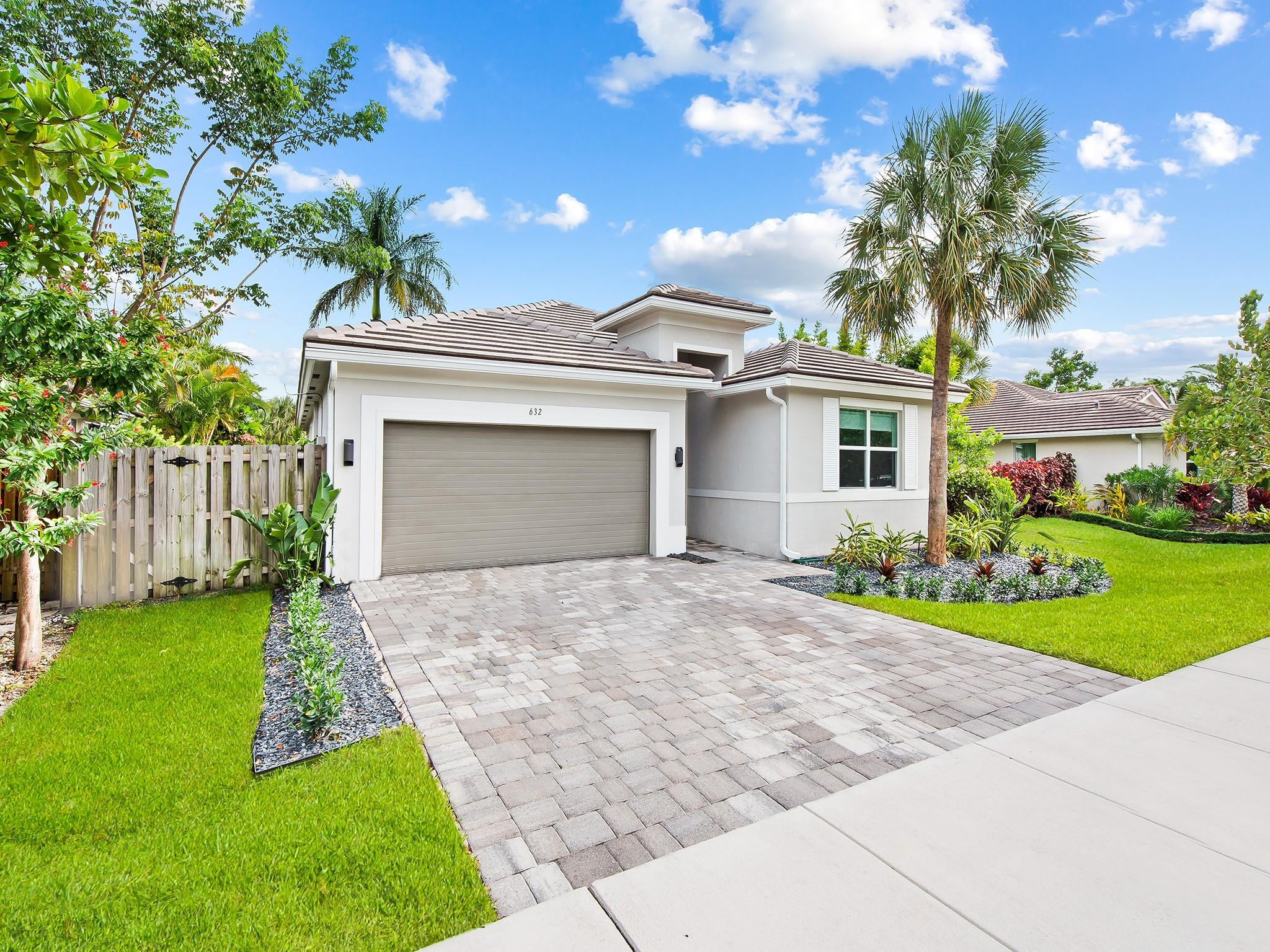 632 NW 29th Ct