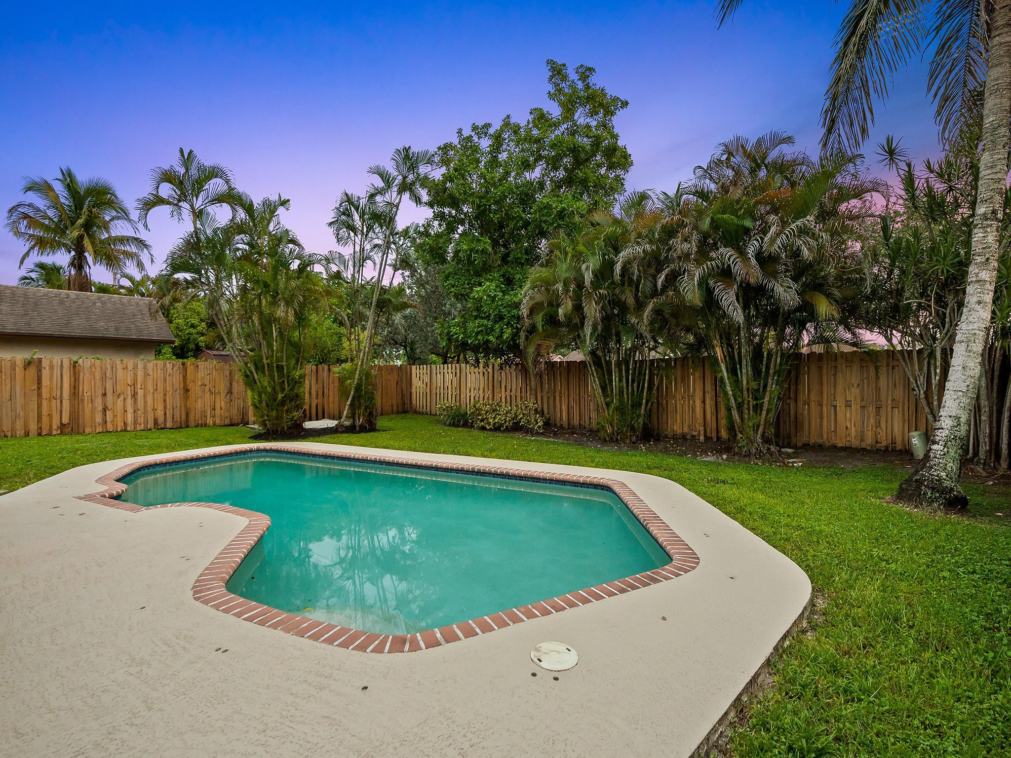 9444 NW 45TH ST