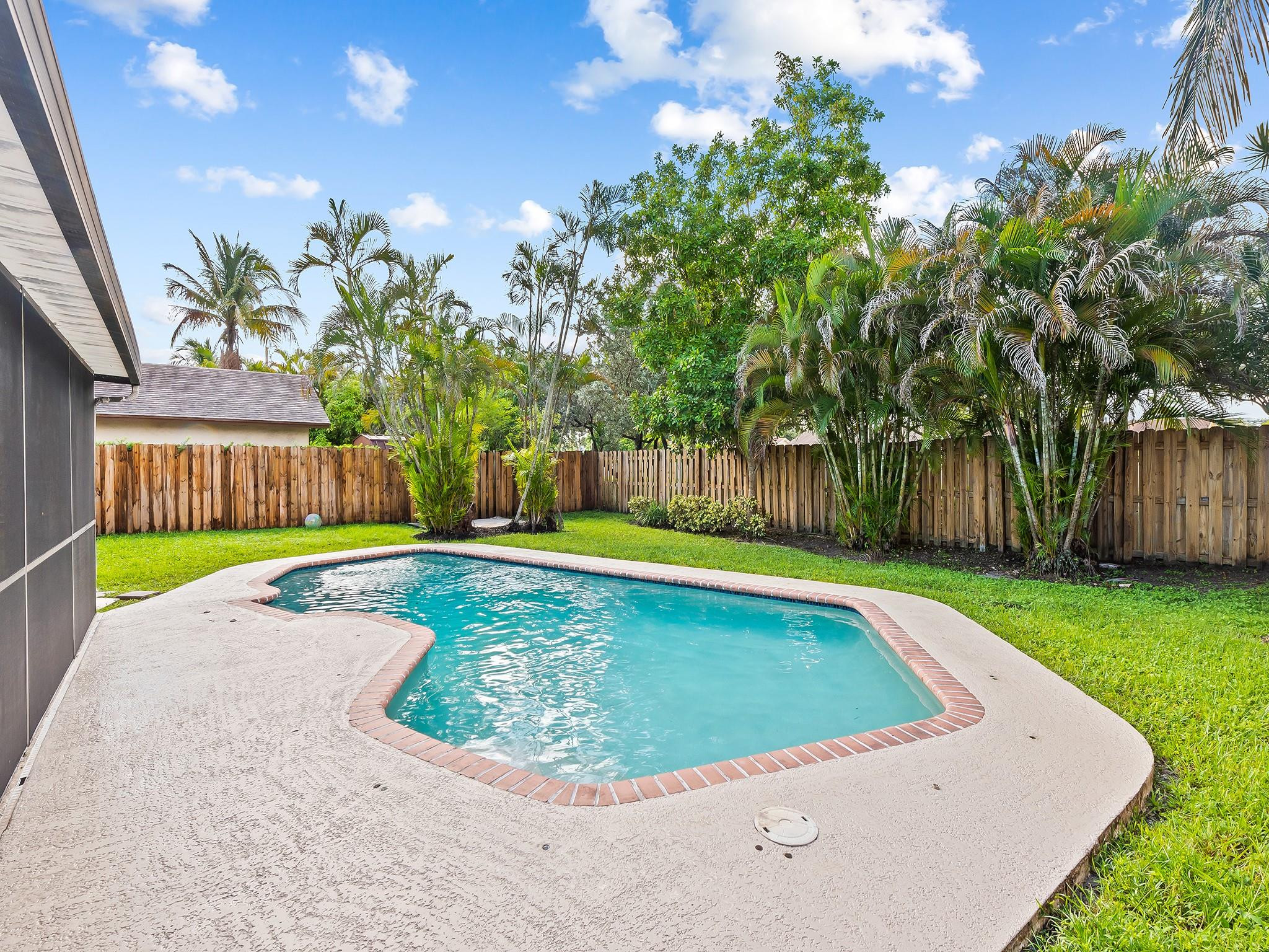 9444 NW 45TH ST