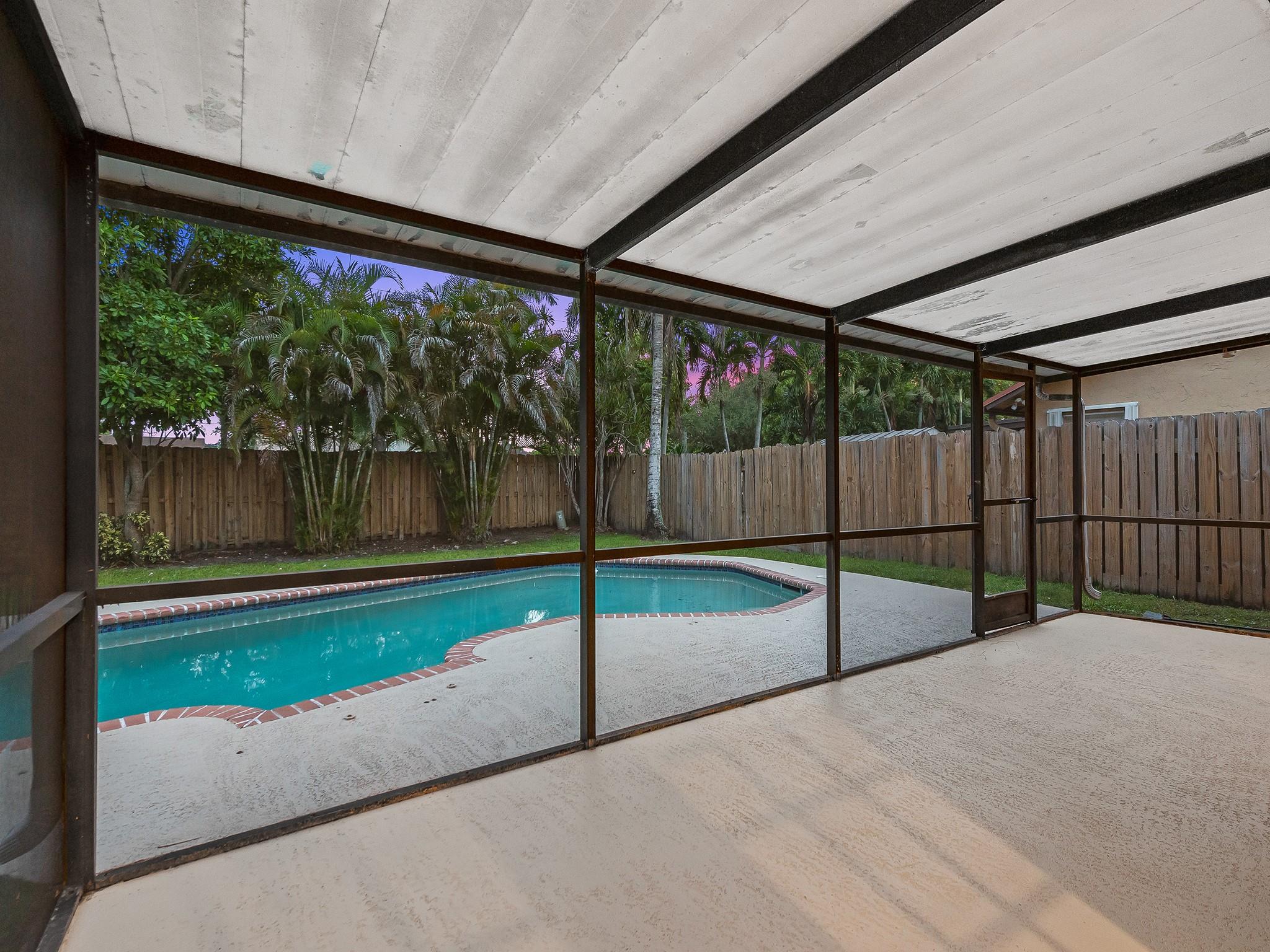 9444 NW 45TH ST