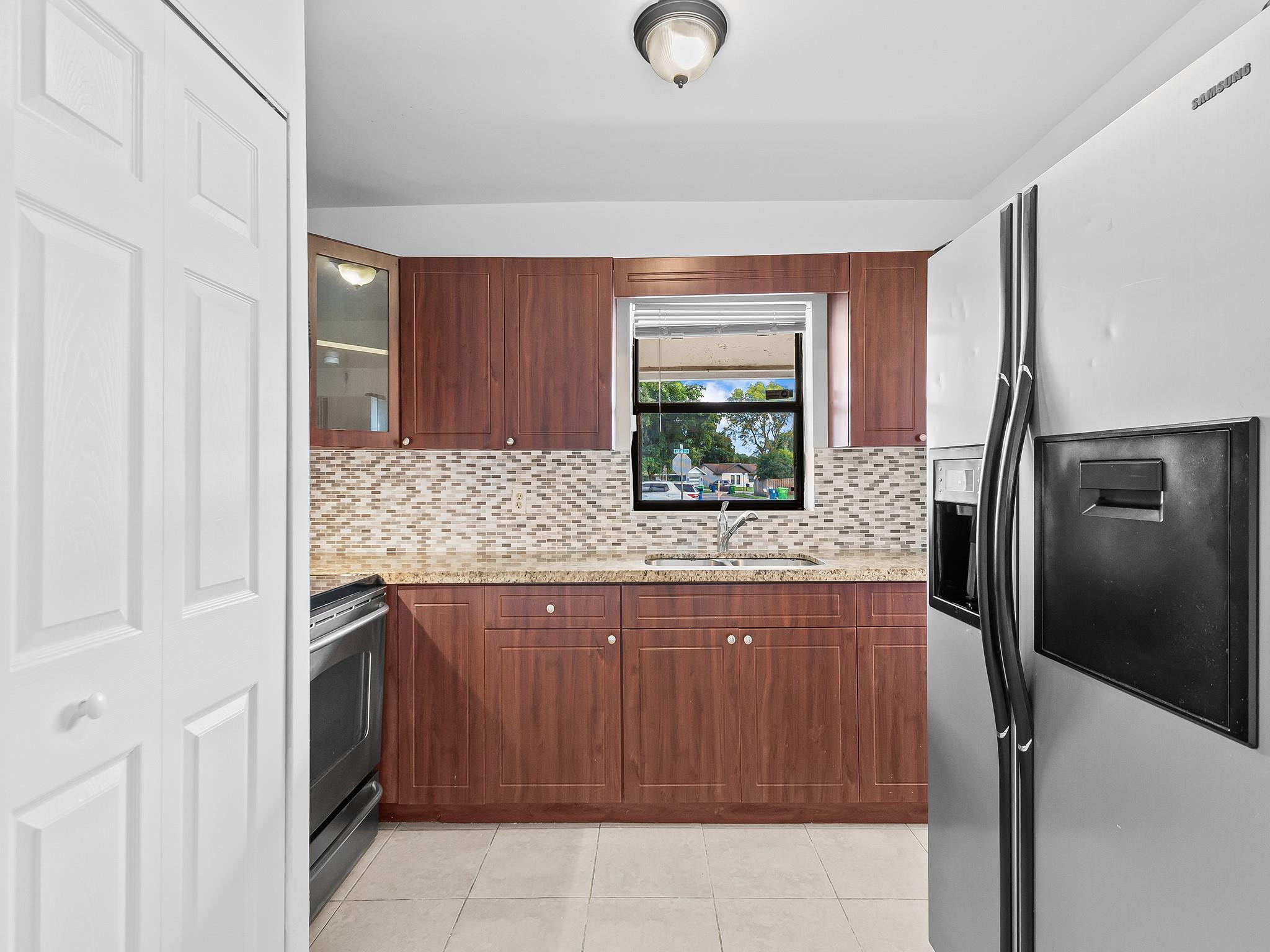 9444 NW 45TH ST