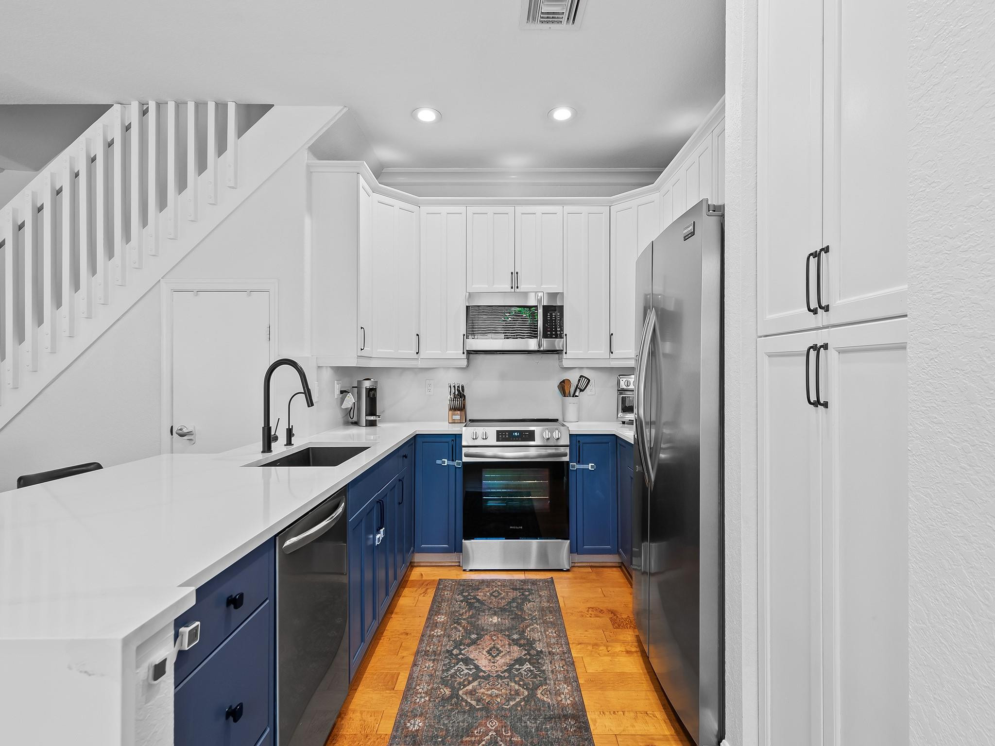 609 SW 5th Ave