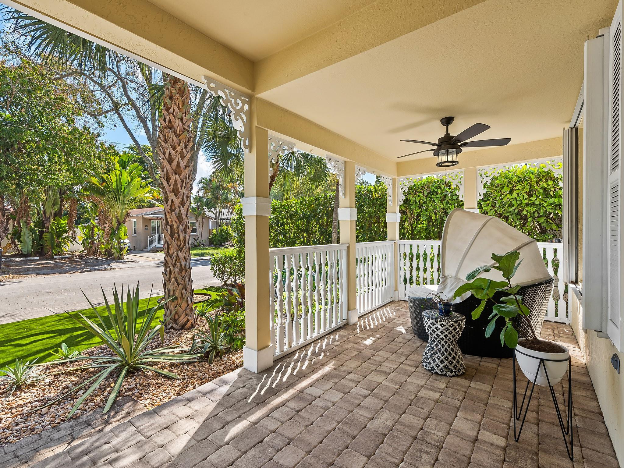 609 SW 5th Ave