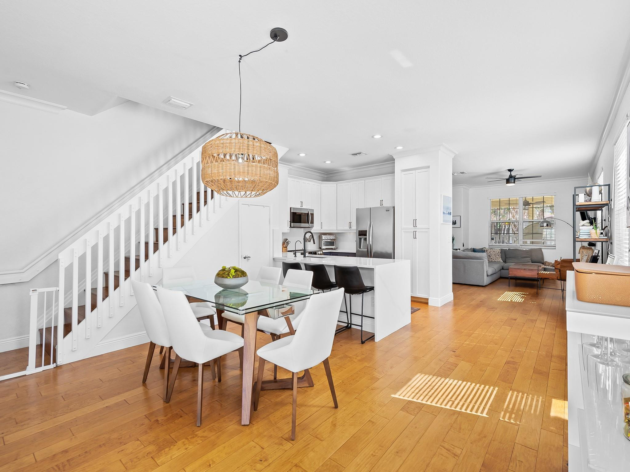 609 SW 5th Ave
