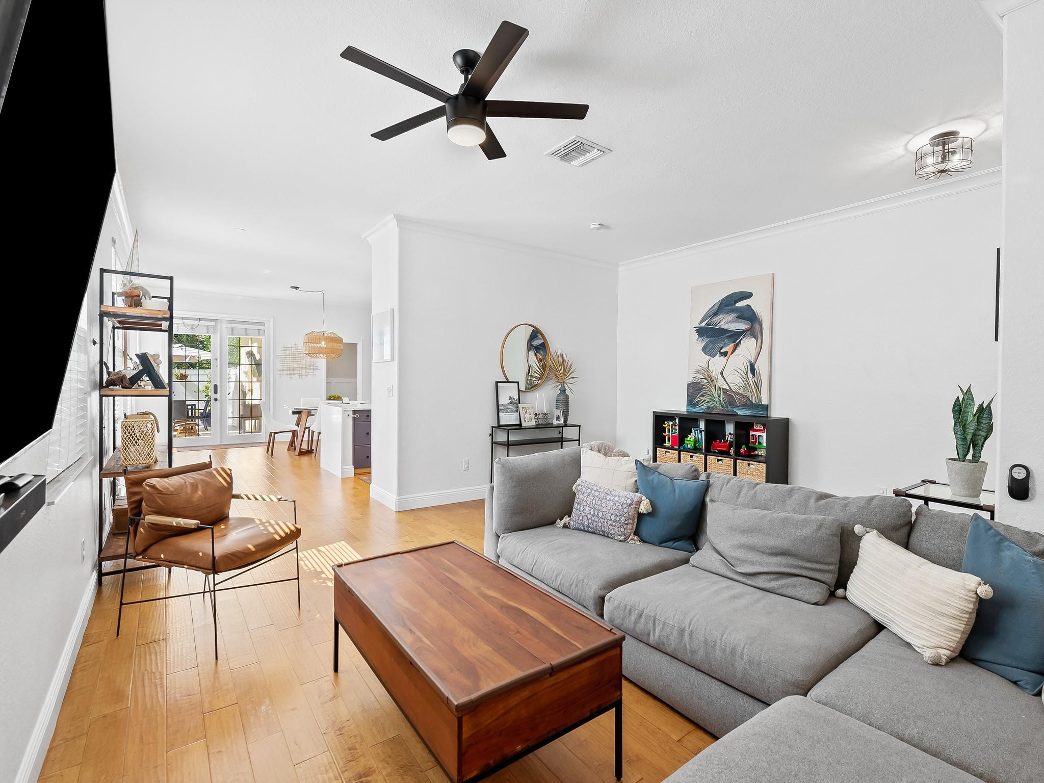 609 SW 5th Ave
