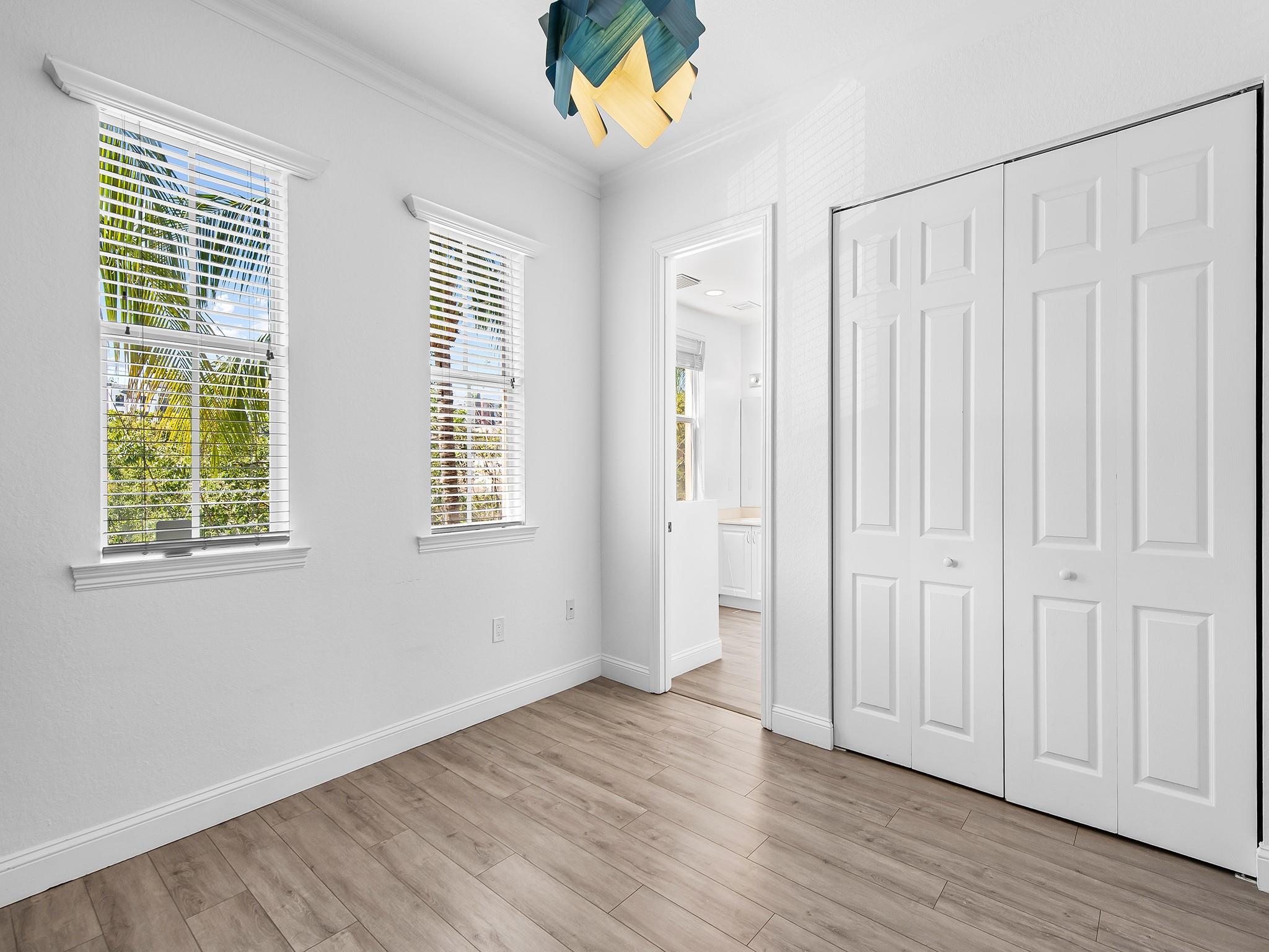 530 NE 7th Ave 1