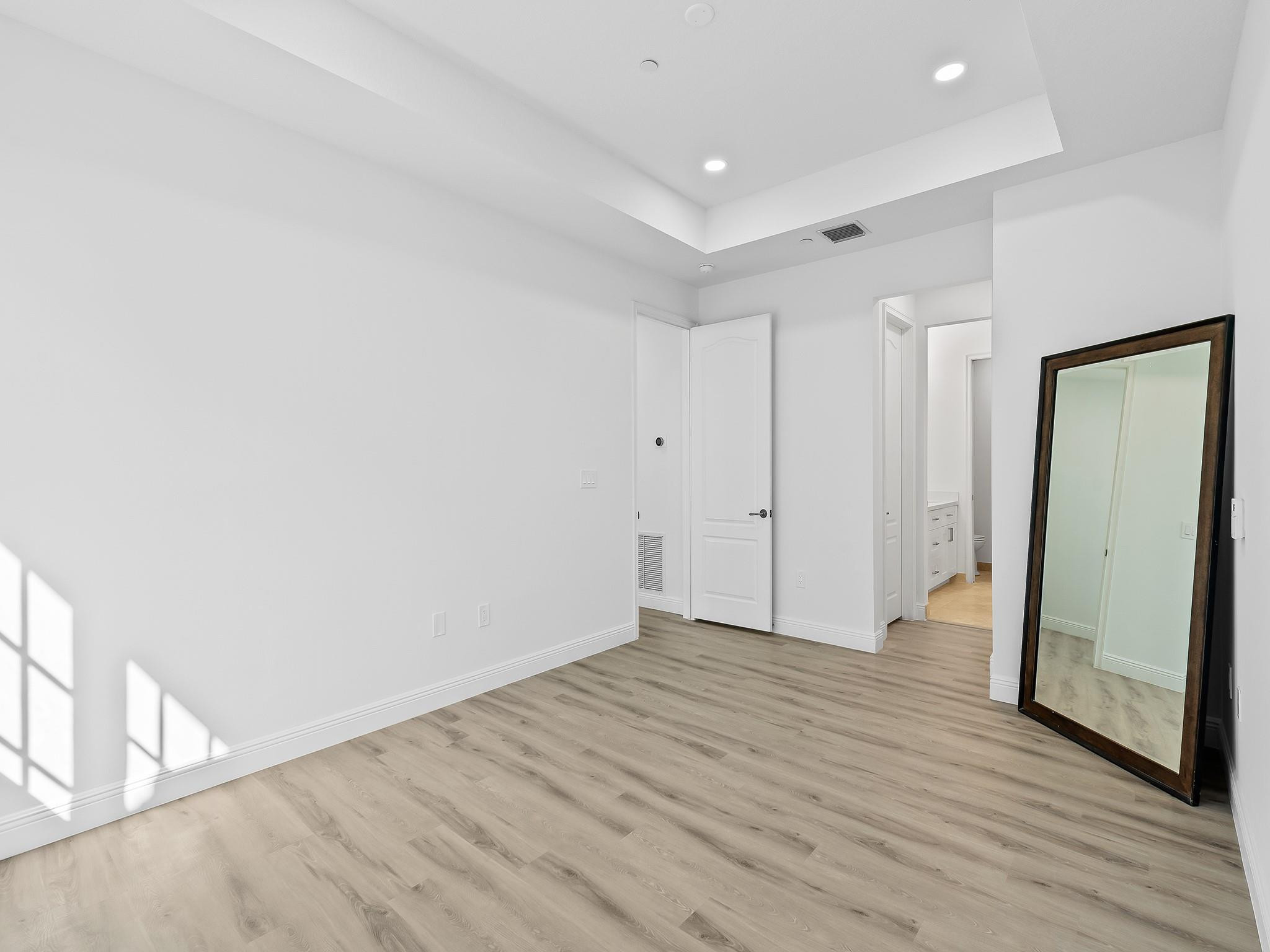 506 SE 7th St 301
