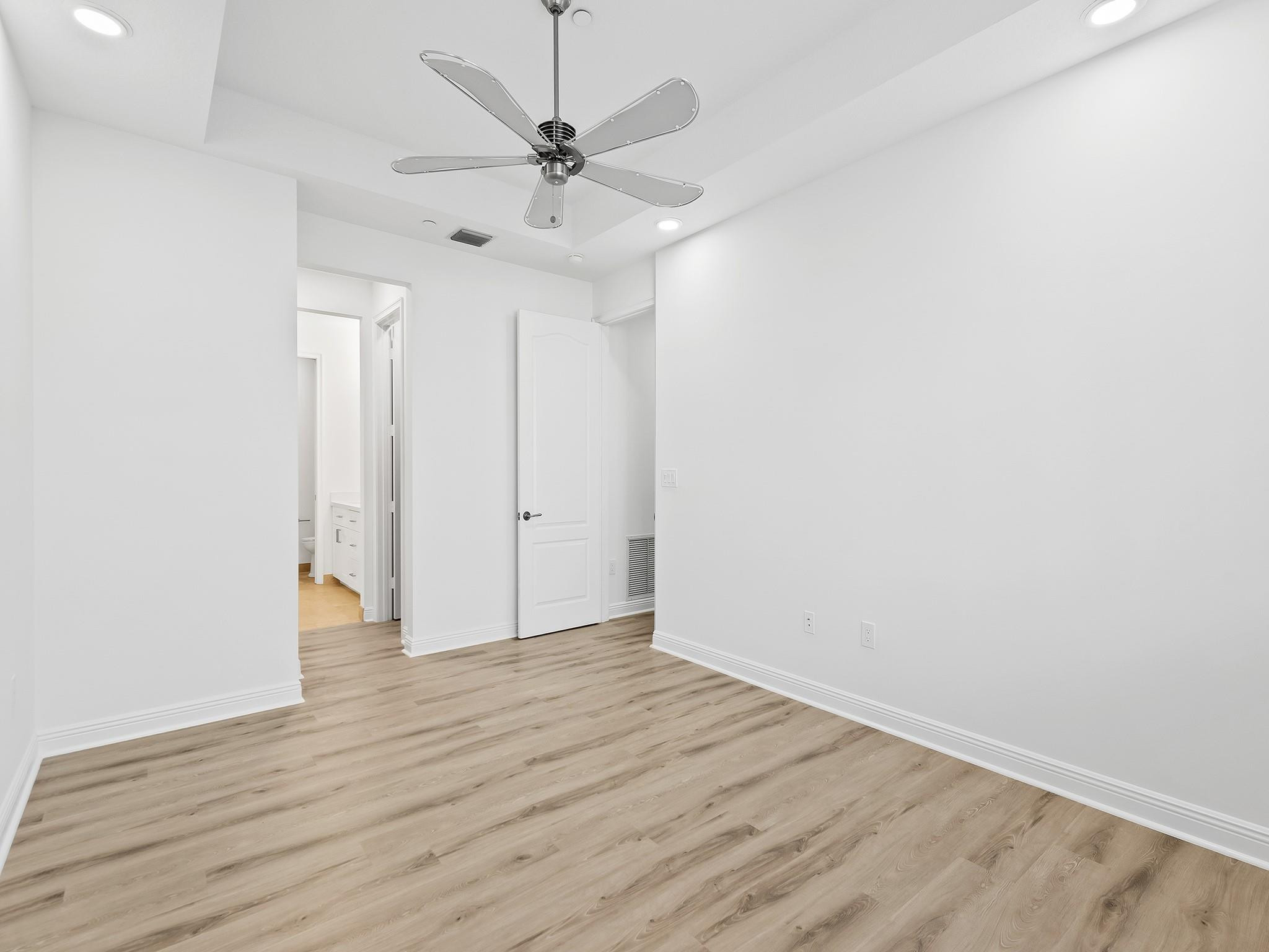 510 SE 7th St 403