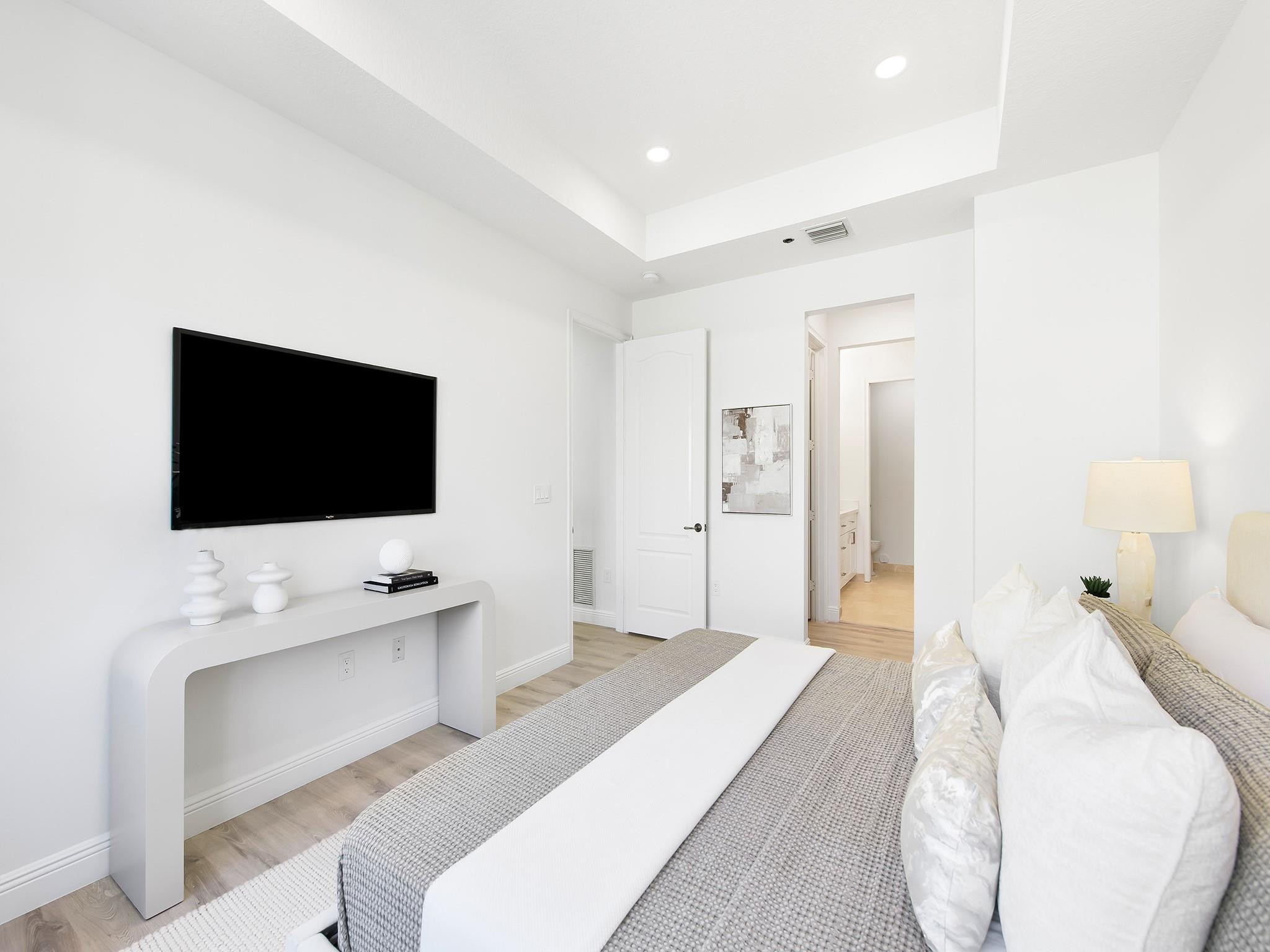 506 SE 7th St 305