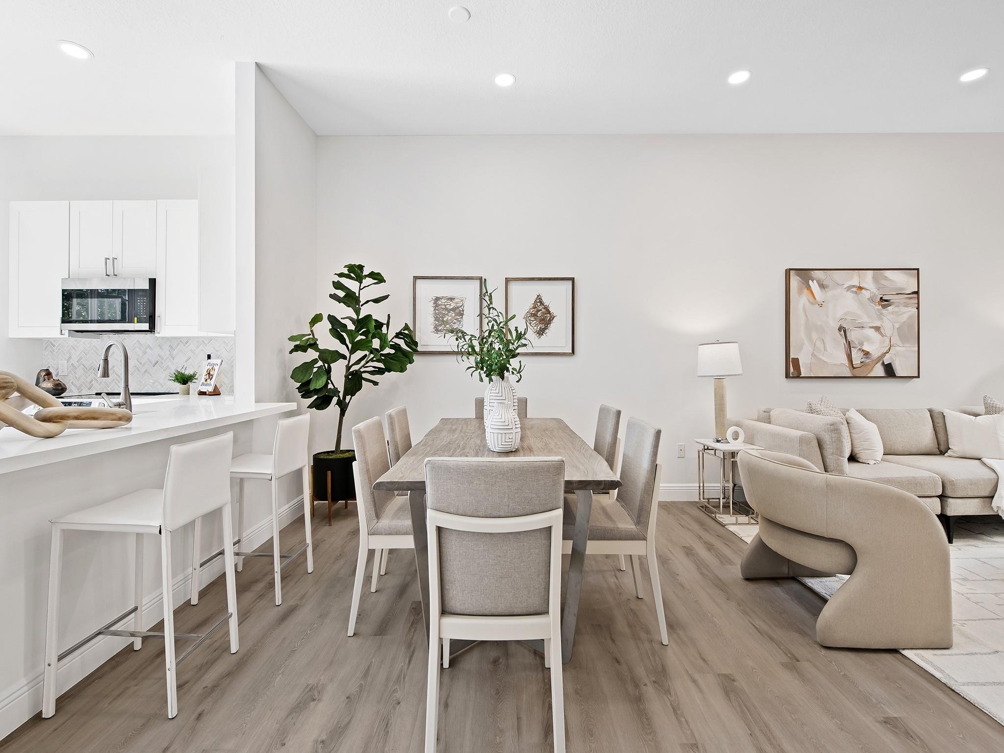 506 SE 7th St 305
