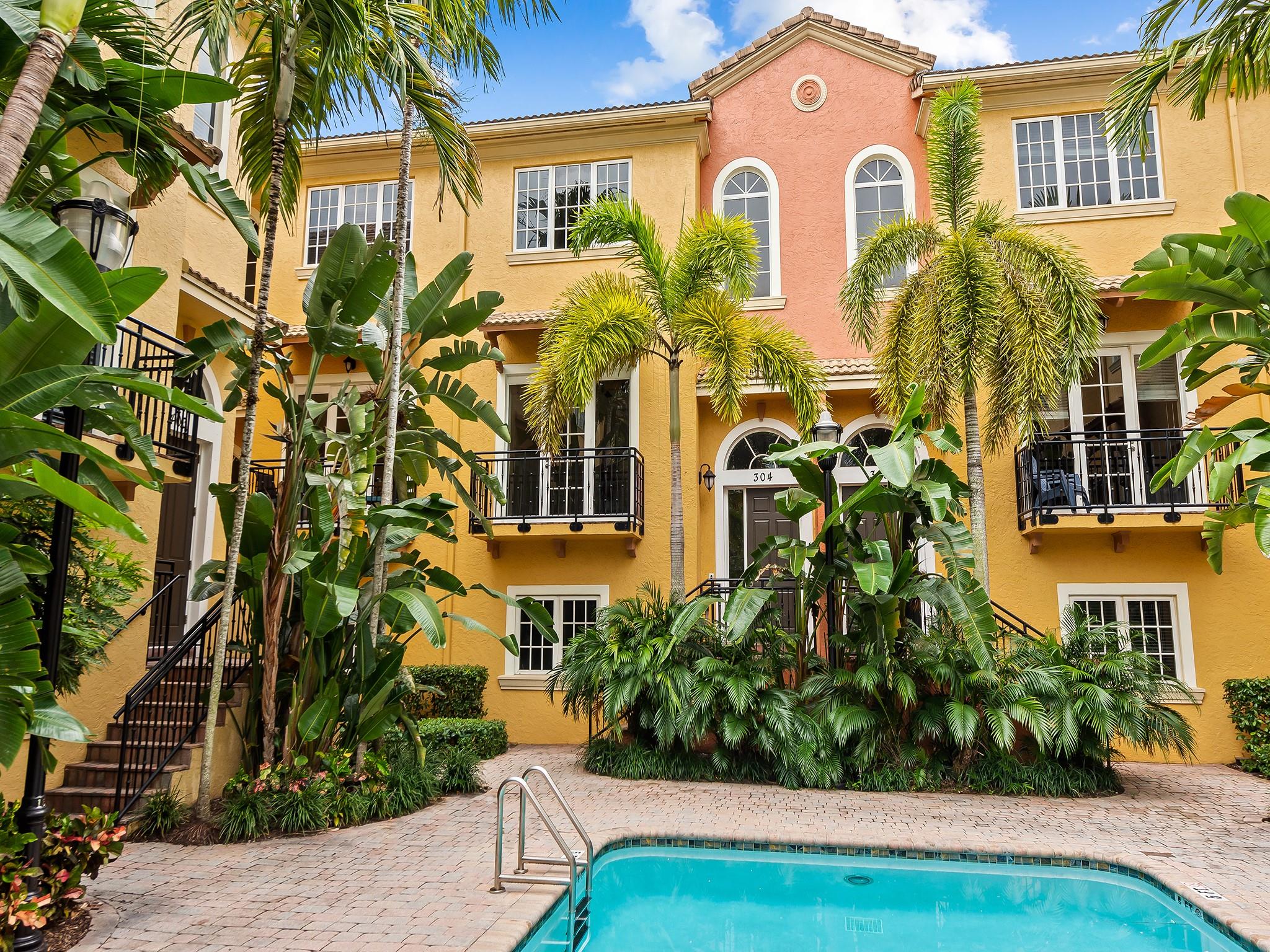 506 SE 7th St 305