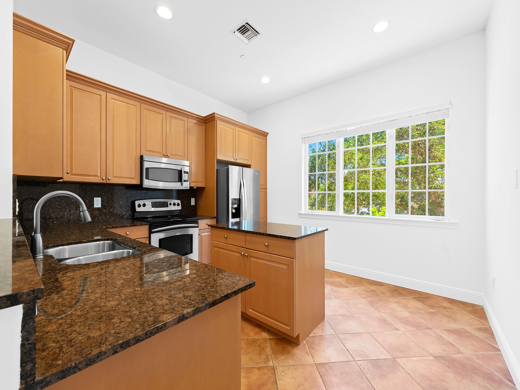 510 SE 7th St 401