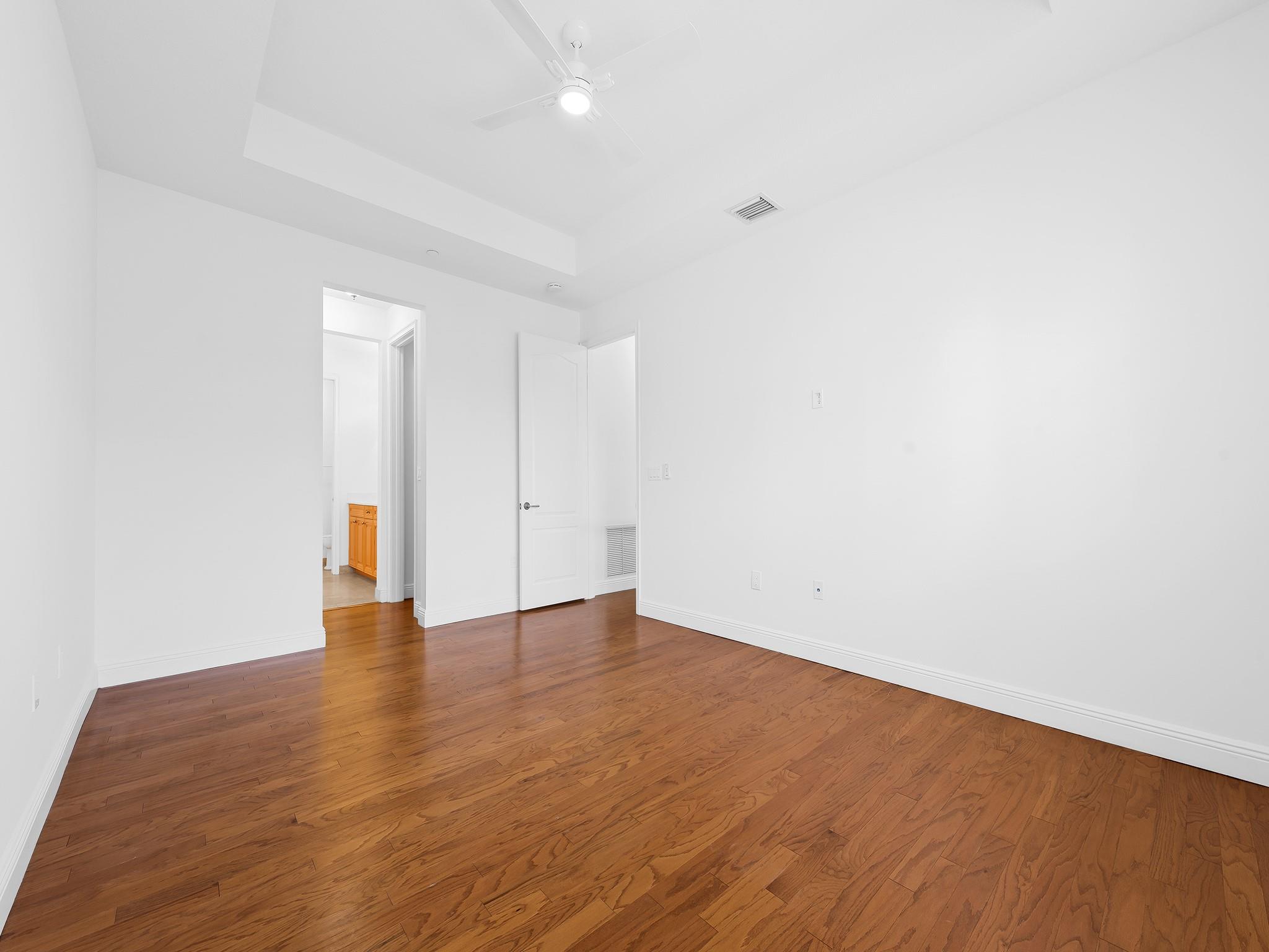 510 SE 7th St 401