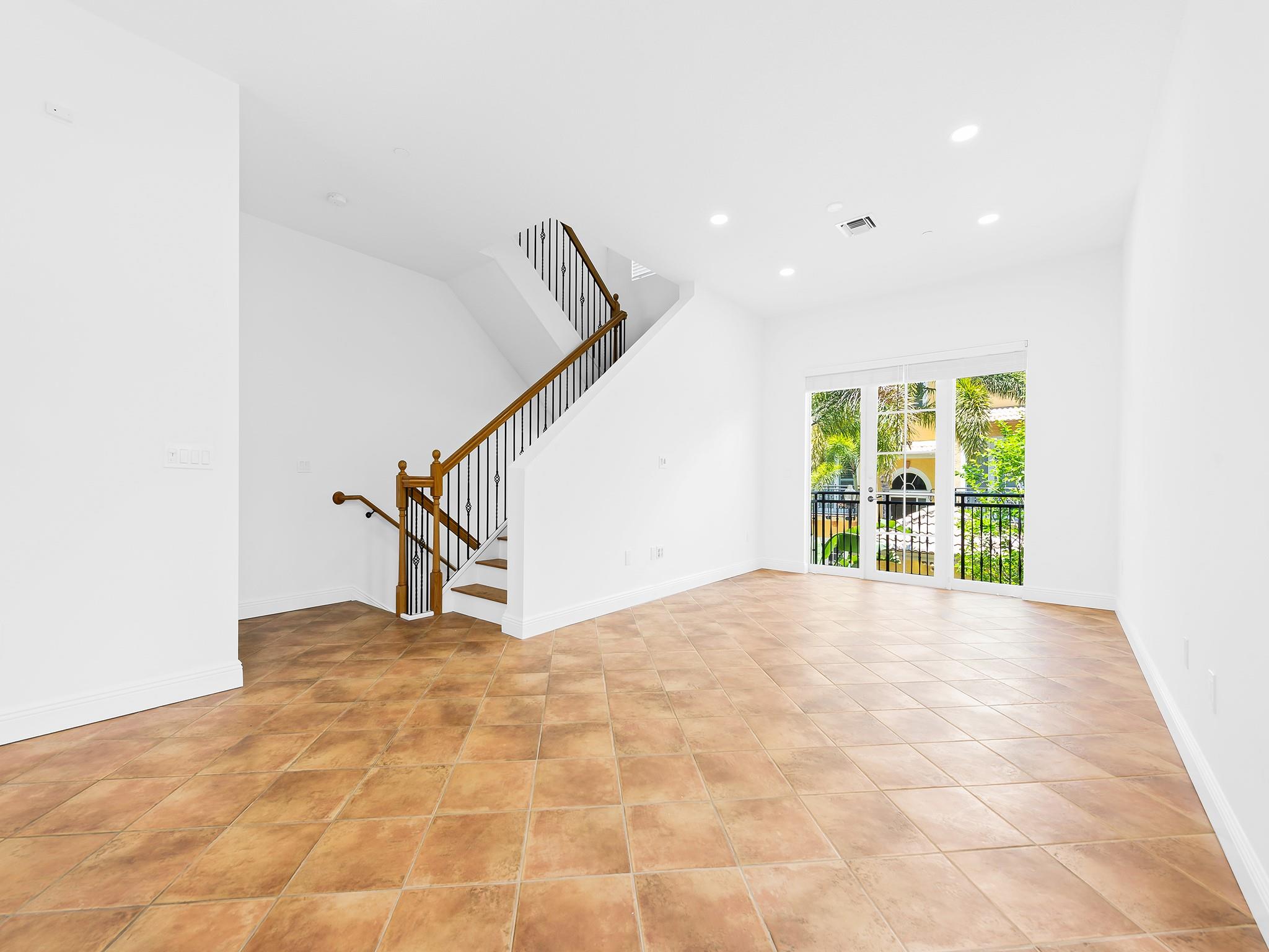 510 SE 7th St 401