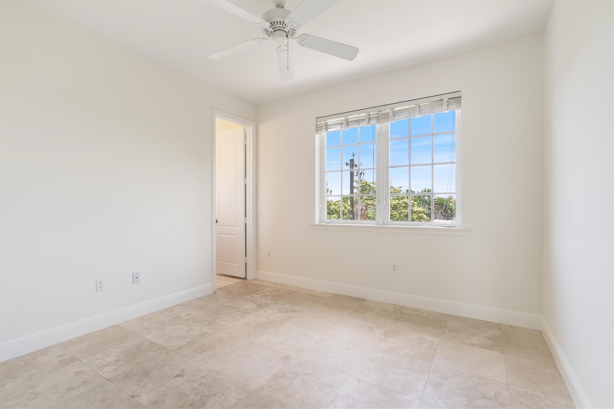 506 SE 7th St 304