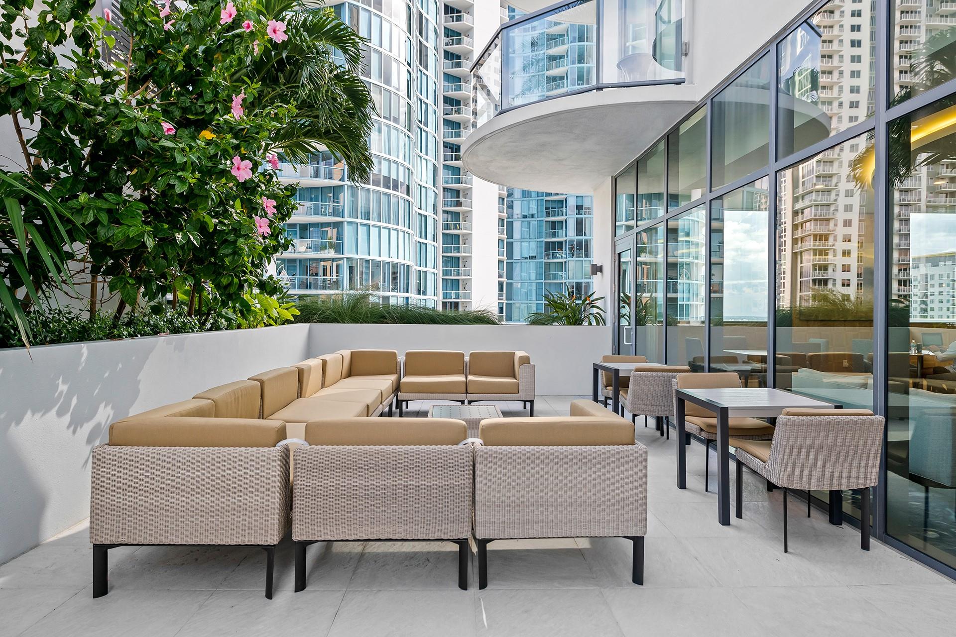 100 E Las Olas Boulevard 1802